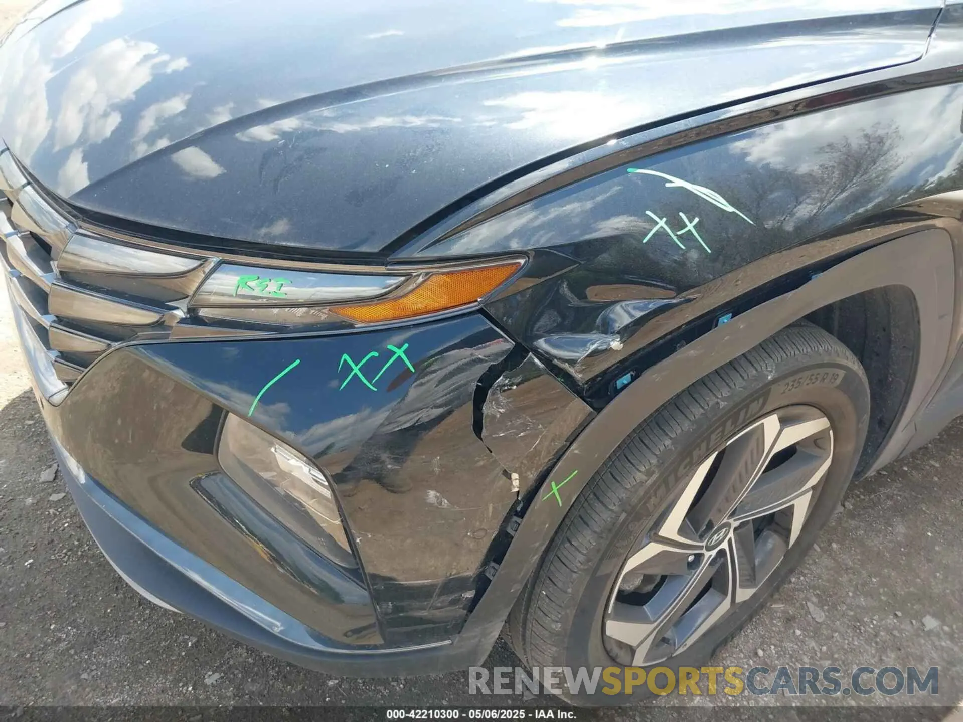 17 Photograph of a damaged car KM8JECA19NU062930 HYUNDAI TUCSON HYBRID 2022