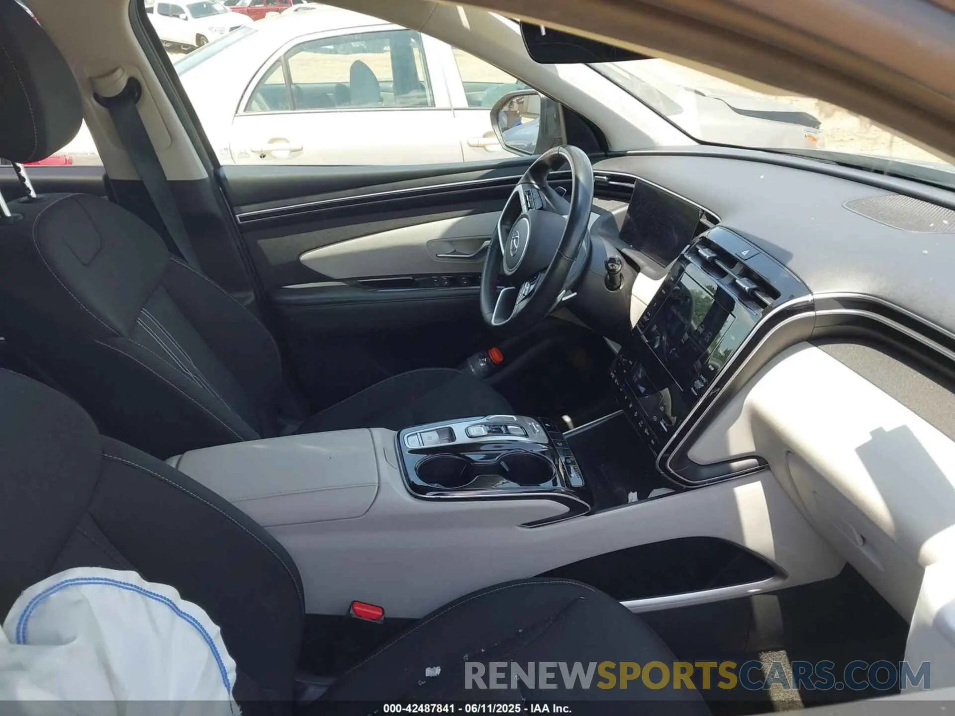 5 Photograph of a damaged car KM8JFCA19NU063959 HYUNDAI TUCSON HYBRID 2022