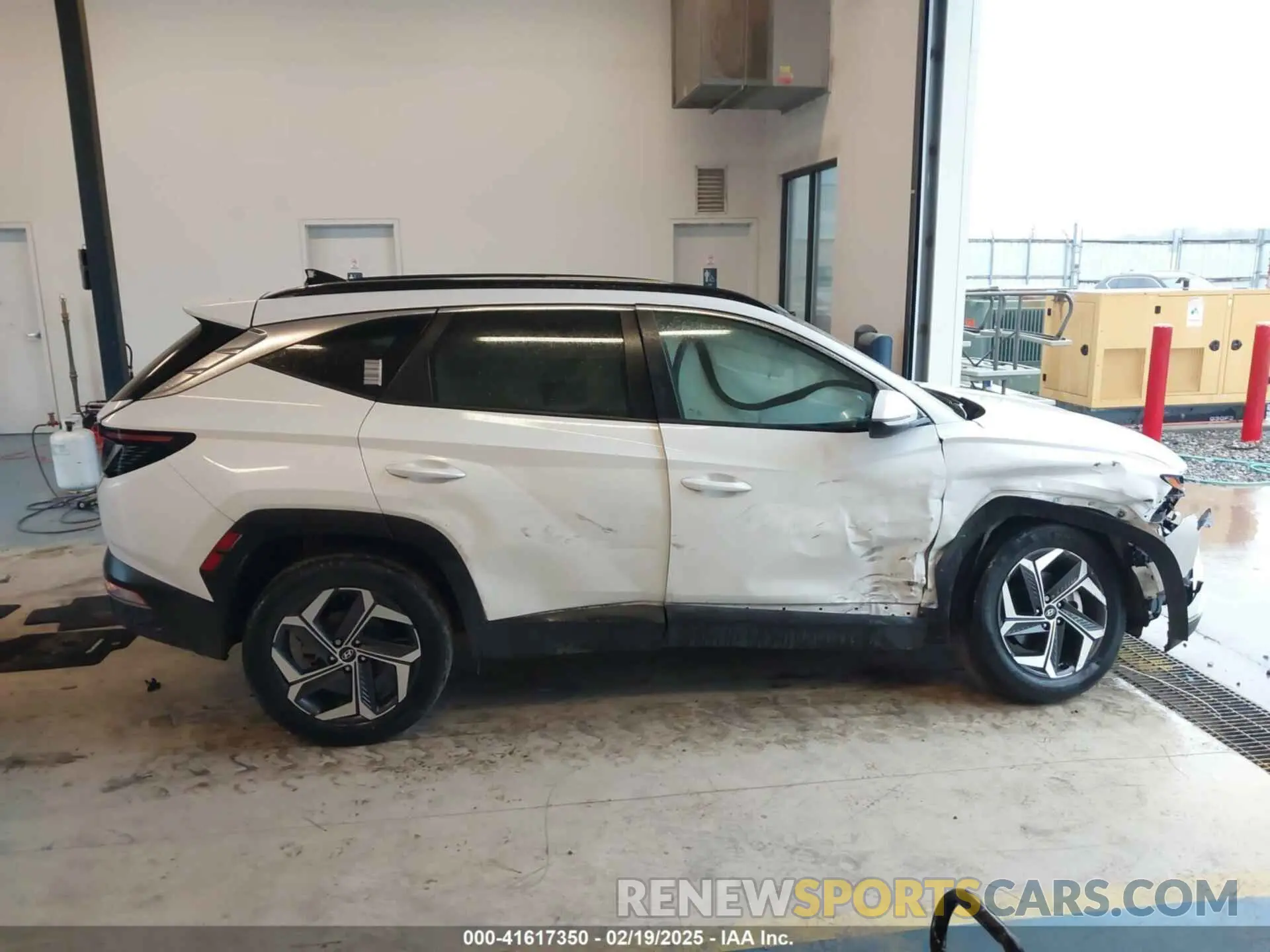 13 Photograph of a damaged car KM8JFCA1XNU075554 HYUNDAI TUCSON HYBRID 2022