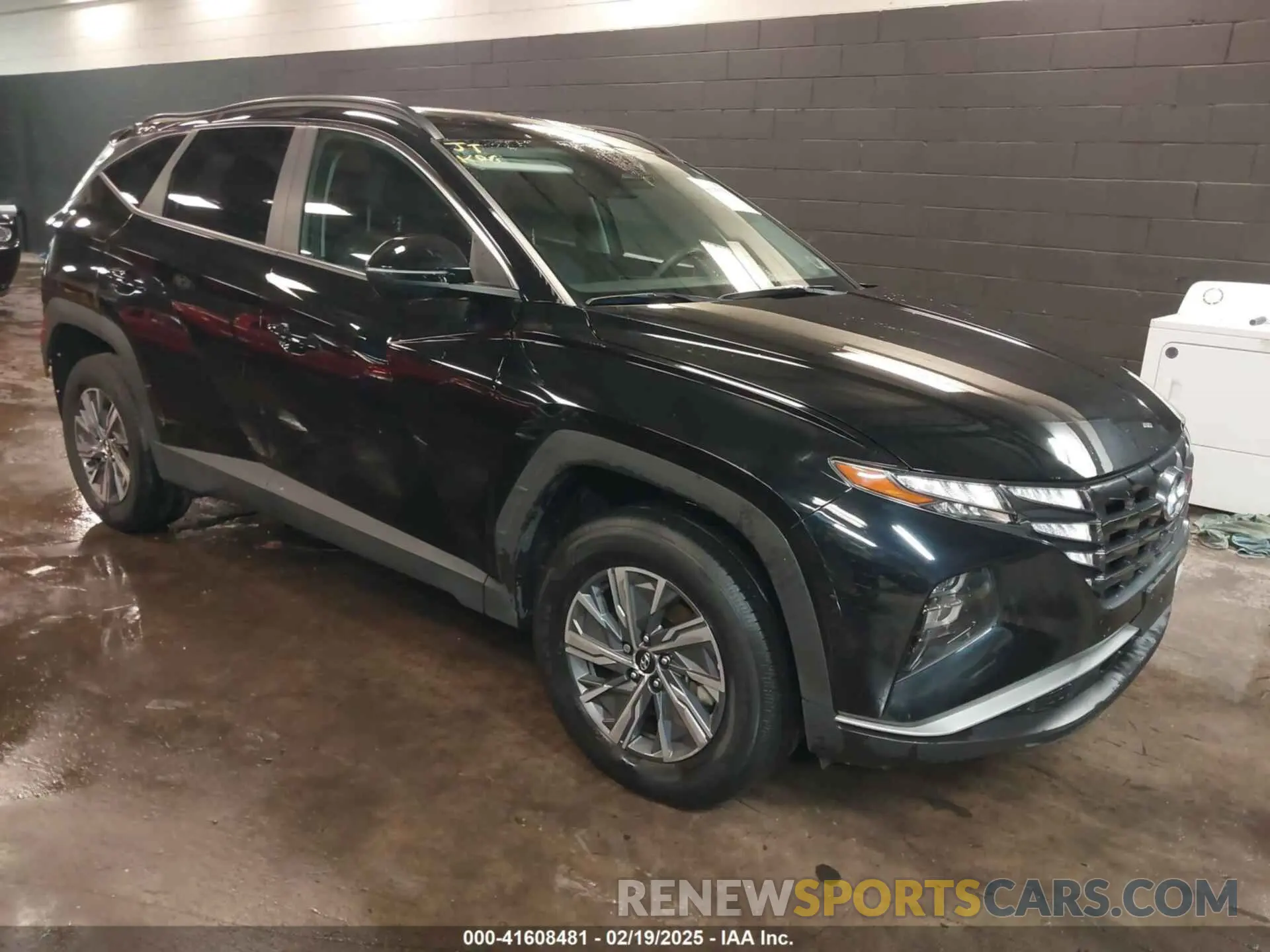 1 Photograph of a damaged car KM8JBCA11PU095982 HYUNDAI TUCSON HYBRID 2023