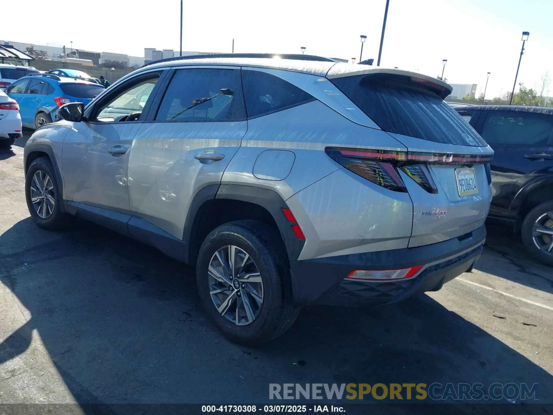 3 Фотография поврежденного автомобиля KM8JBCA13PU090718 HYUNDAI TUCSON HYBRID 2023