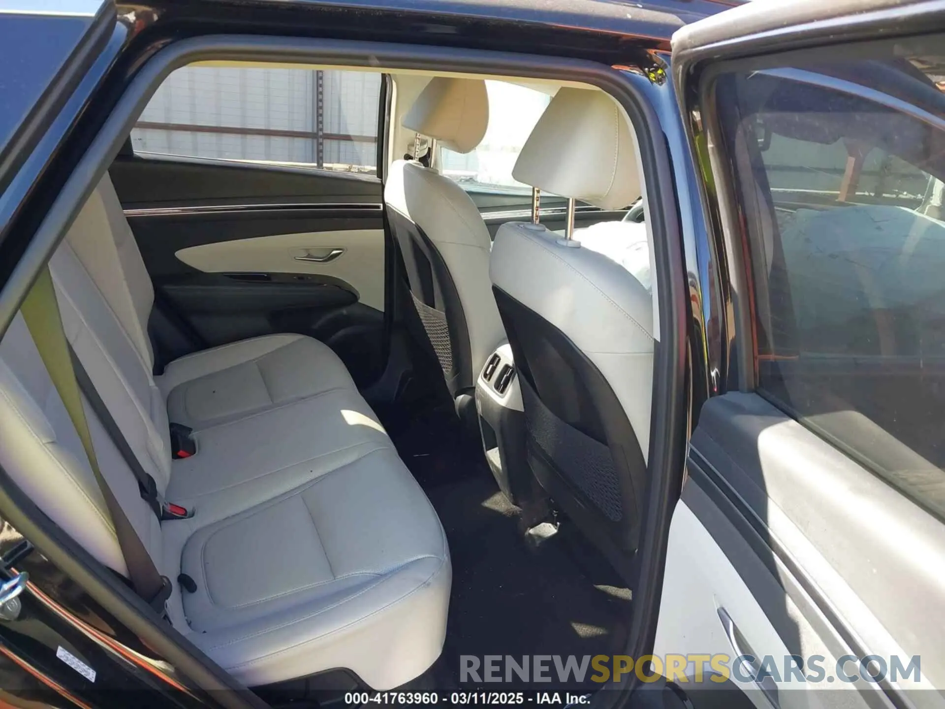 8 Photograph of a damaged car KM8JECA15PU130059 HYUNDAI TUCSON HYBRID 2023