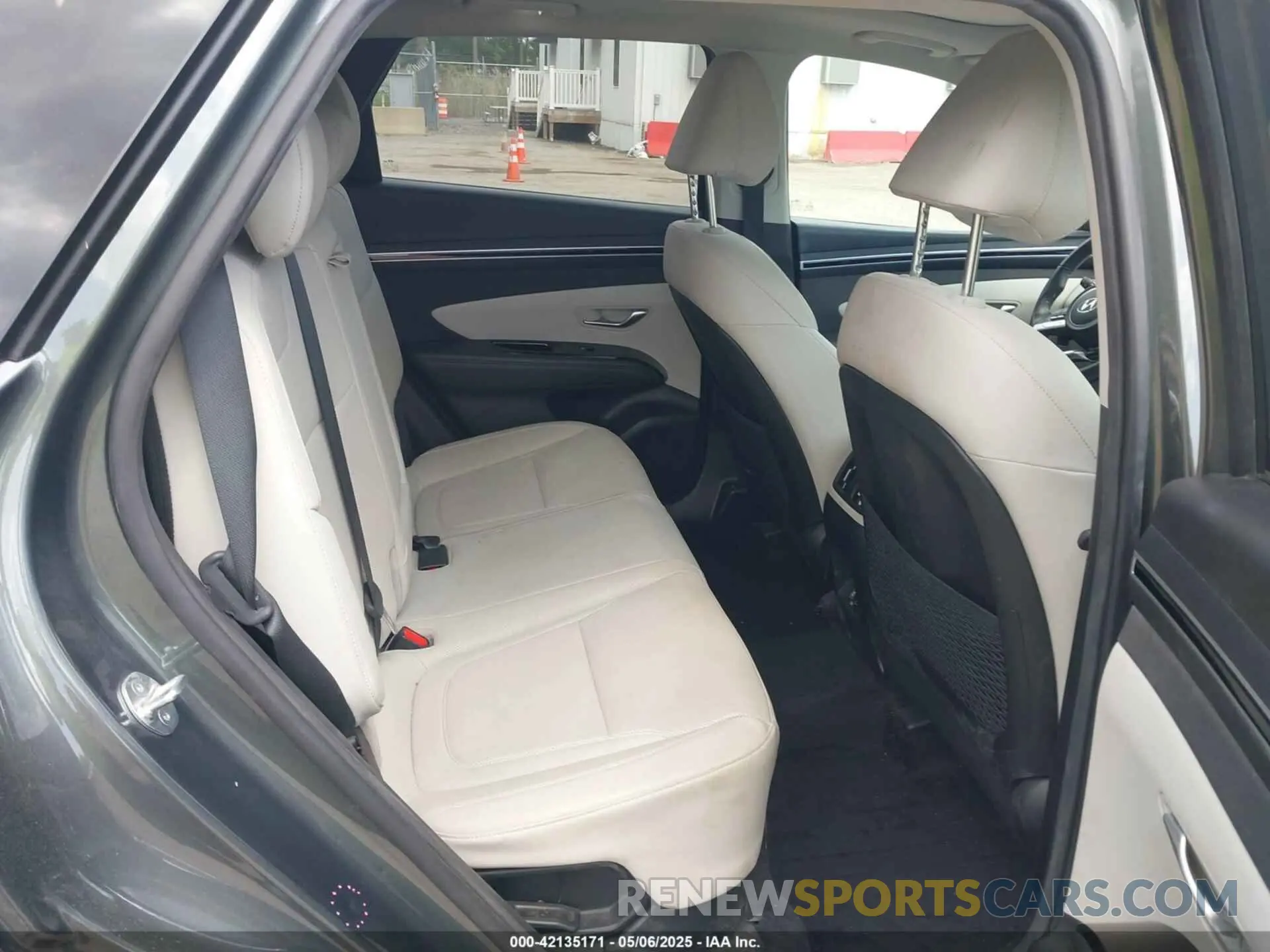 8 Photograph of a damaged car KM8JFCA11PU111697 HYUNDAI TUCSON HYBRID 2023