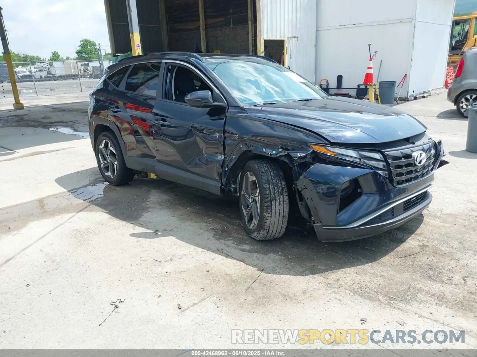 1 Photograph of a damaged car KM8JFCA18PU099211 HYUNDAI TUCSON HYBRID 2023