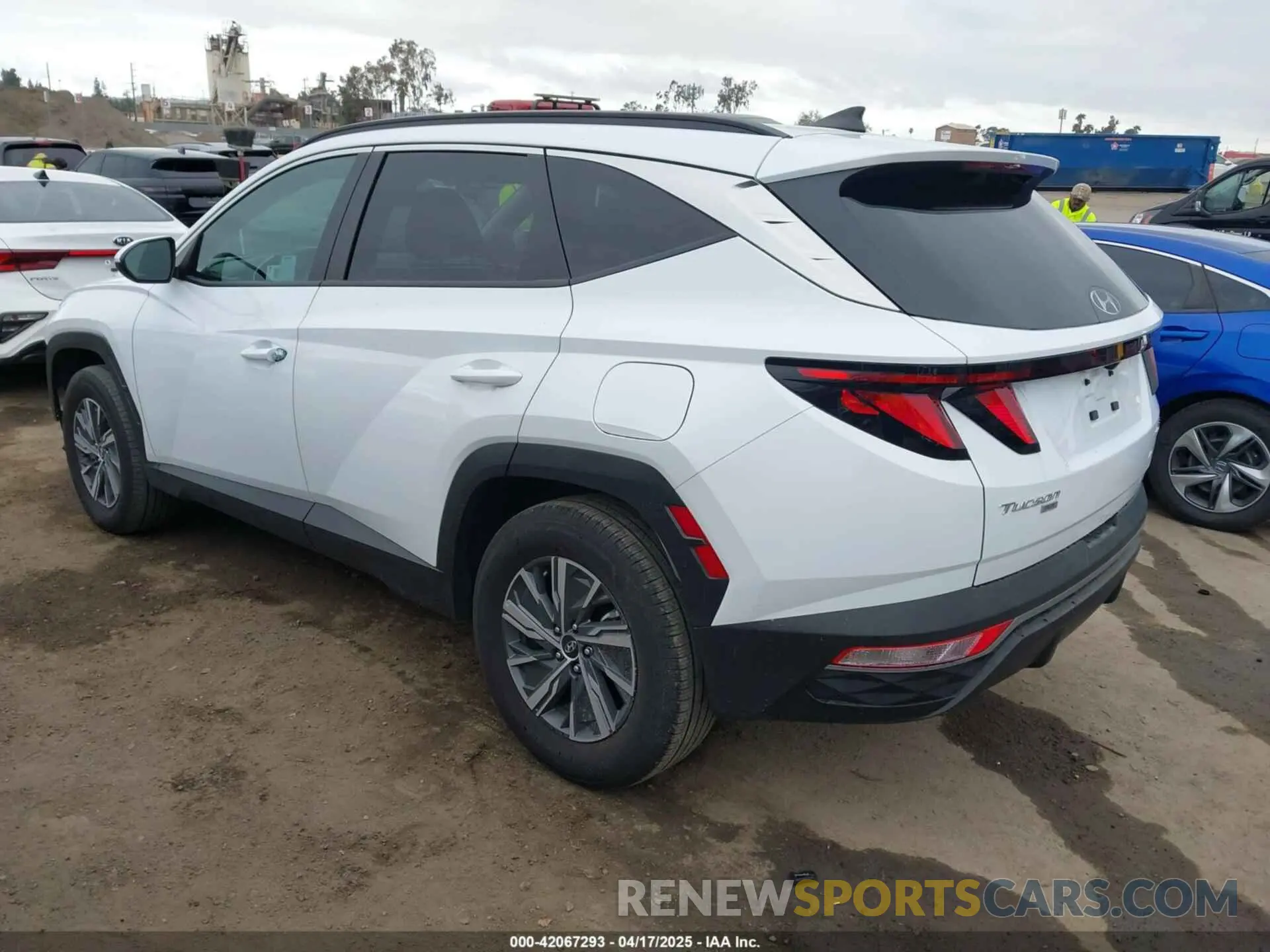 3 Фотография поврежденного автомобиля KM8JBCD11RU205511 HYUNDAI TUCSON HYBRID 2024