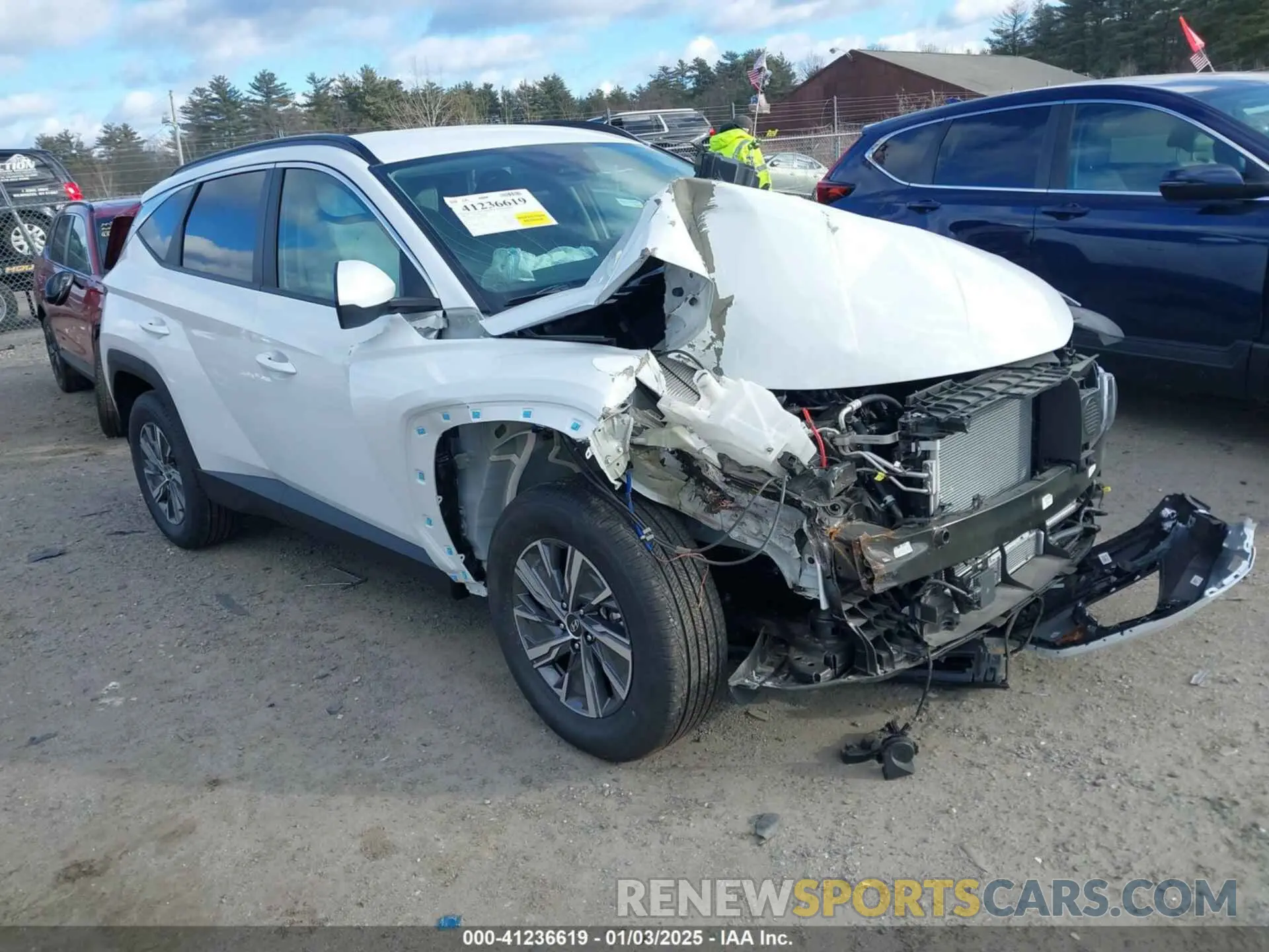 1 Фотография поврежденного автомобиля KM8JBCD12RU191375 HYUNDAI TUCSON HYBRID 2024