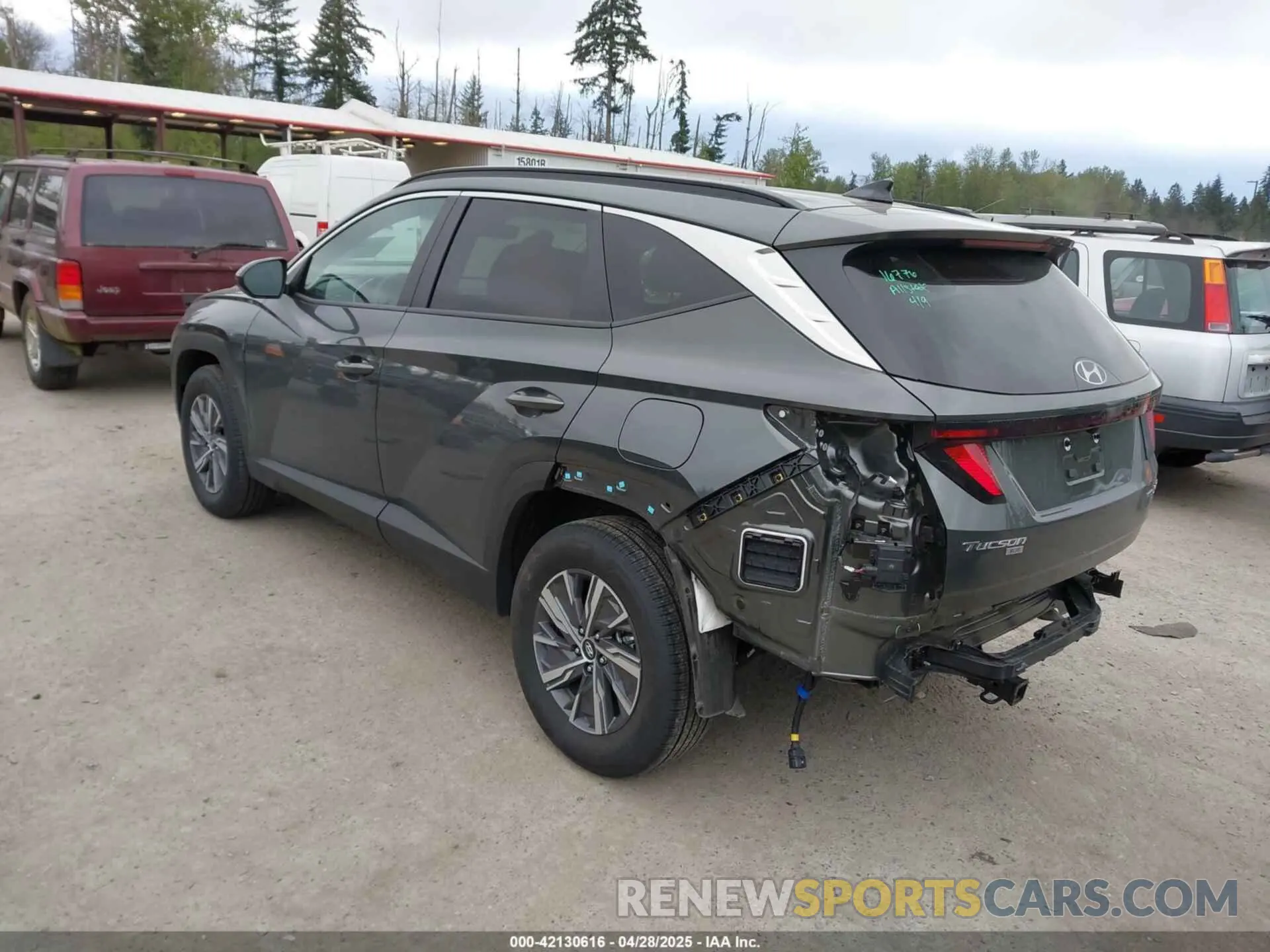 3 Photograph of a damaged car KM8JBCD14RU209620 HYUNDAI TUCSON HYBRID 2024