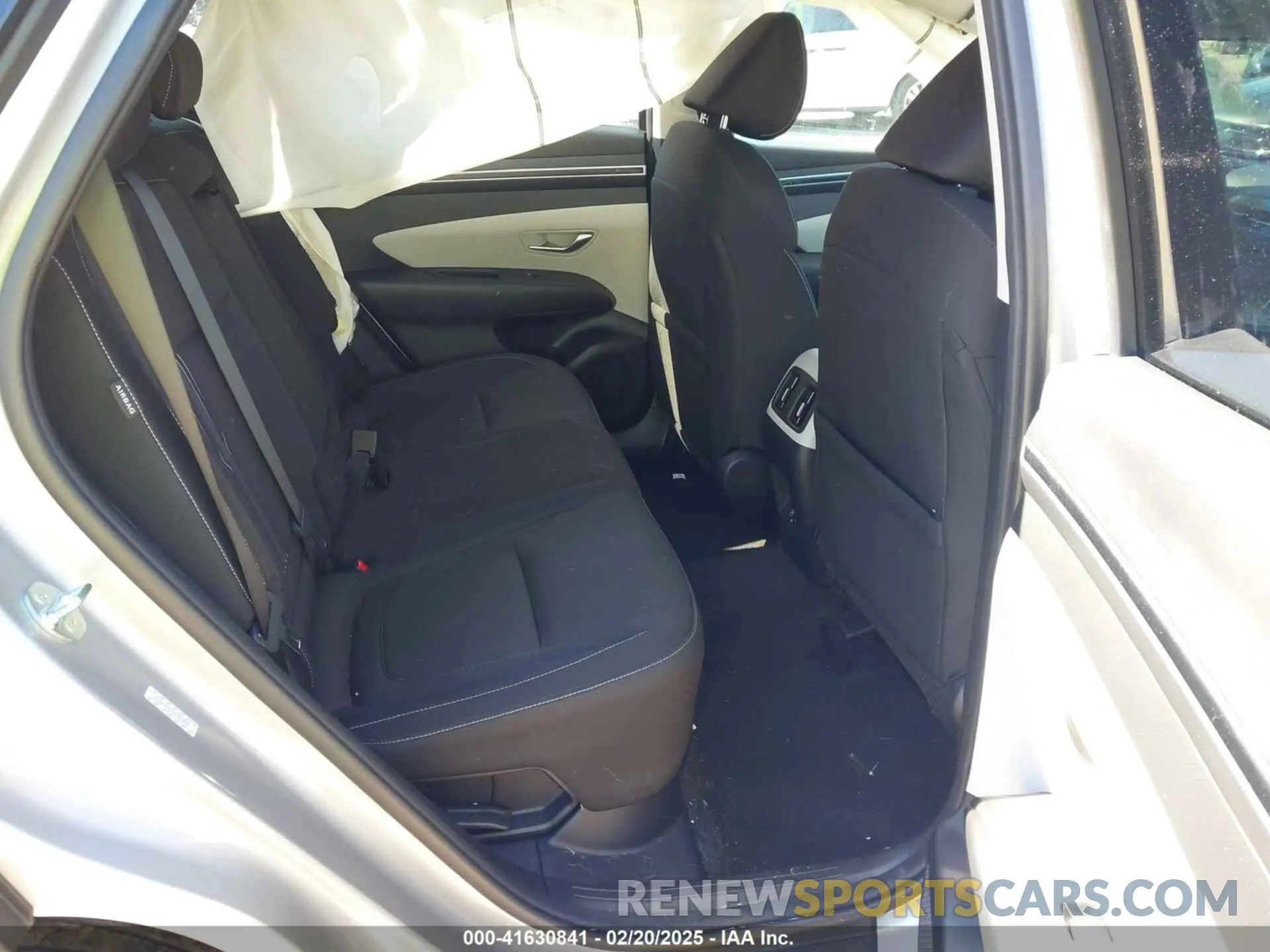 8 Photograph of a damaged car KM8JBCD14RU218673 HYUNDAI TUCSON HYBRID 2024