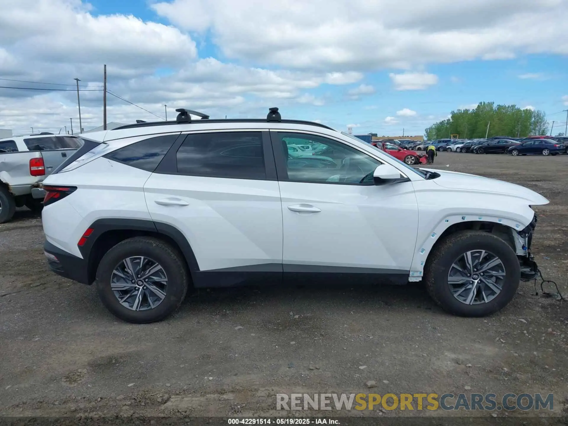 13 Photograph of a damaged car KM8JBCD14RU239653 HYUNDAI TUCSON HYBRID 2024