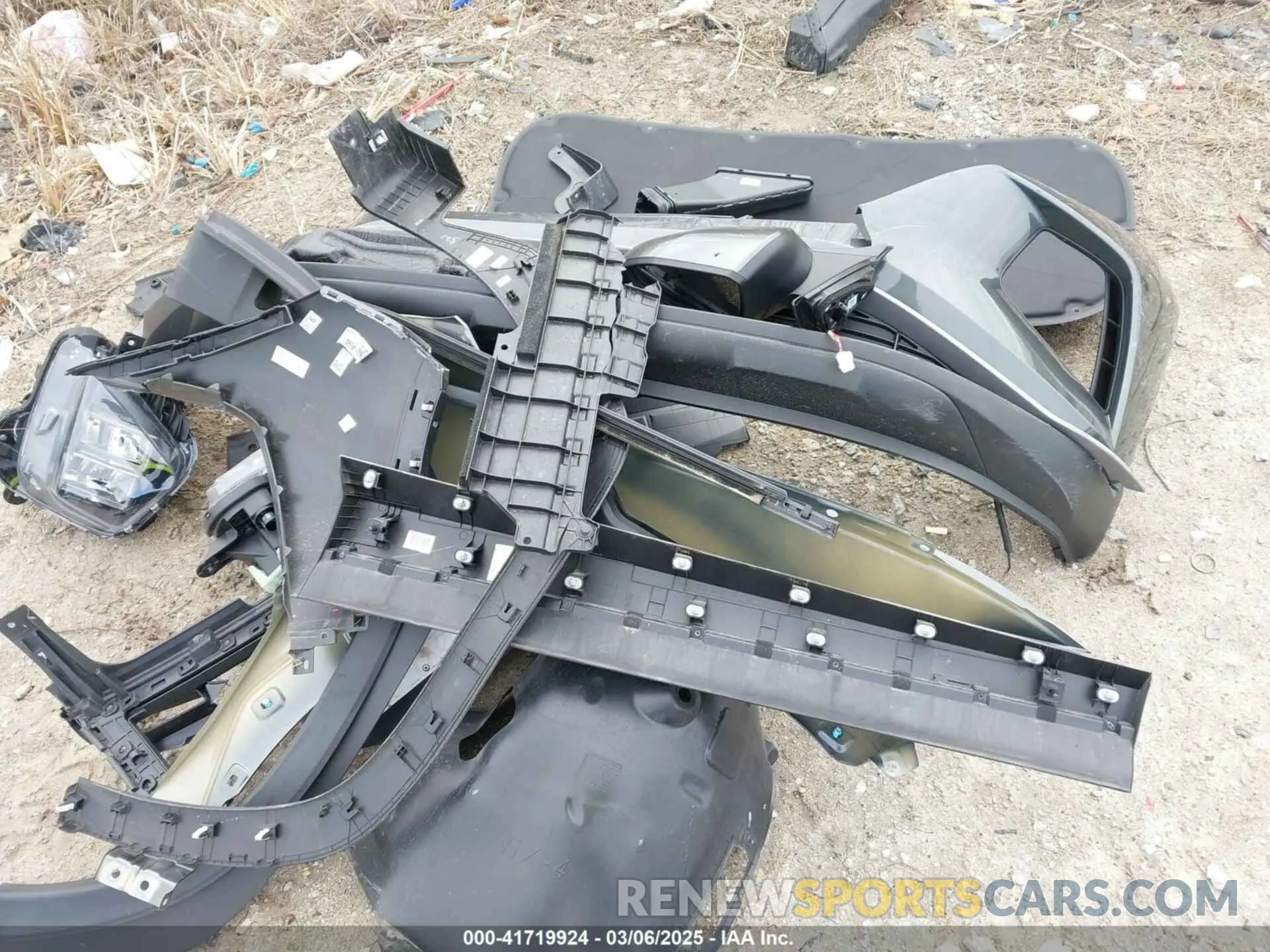 12 Фотография поврежденного автомобиля KM8JCCD12RU177361 HYUNDAI TUCSON HYBRID 2024