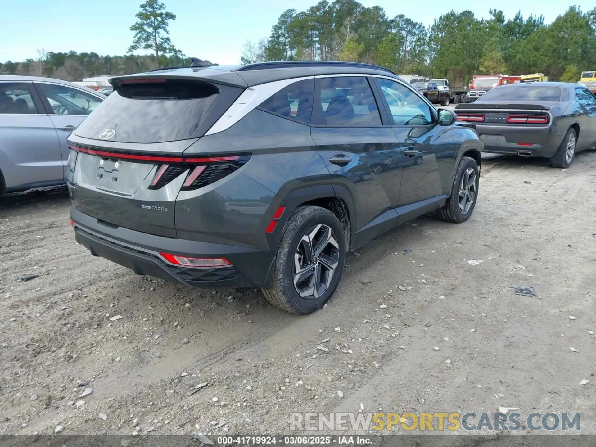 4 Фотография поврежденного автомобиля KM8JCCD12RU177361 HYUNDAI TUCSON HYBRID 2024