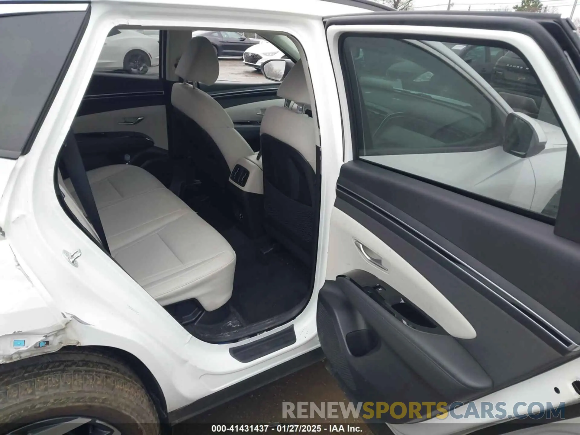 8 Photograph of a damaged car KM8JCCD15RU193408 HYUNDAI TUCSON HYBRID 2024