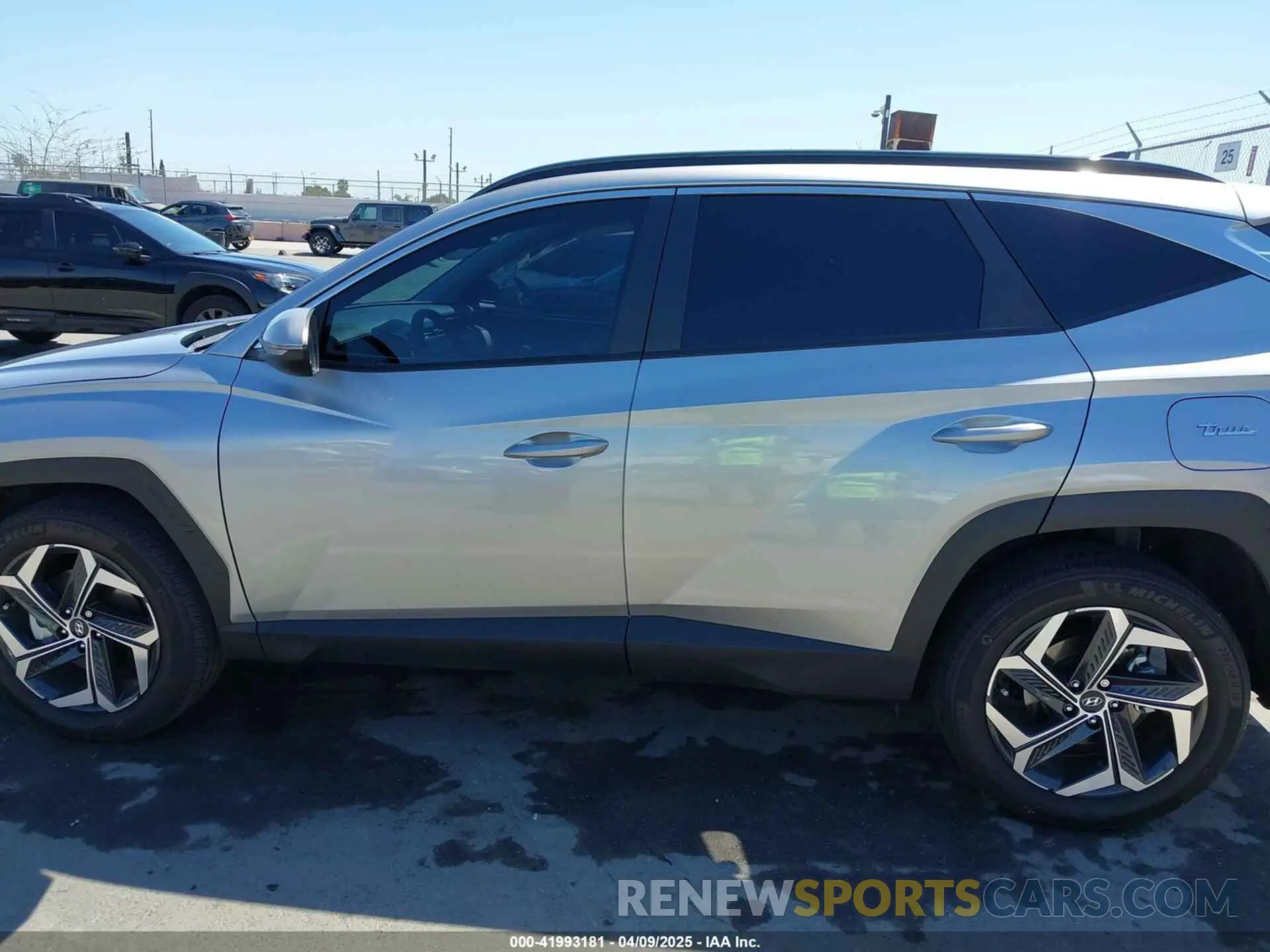 14 Фотография поврежденного автомобиля KM8JCCD16RU157257 HYUNDAI TUCSON HYBRID 2024