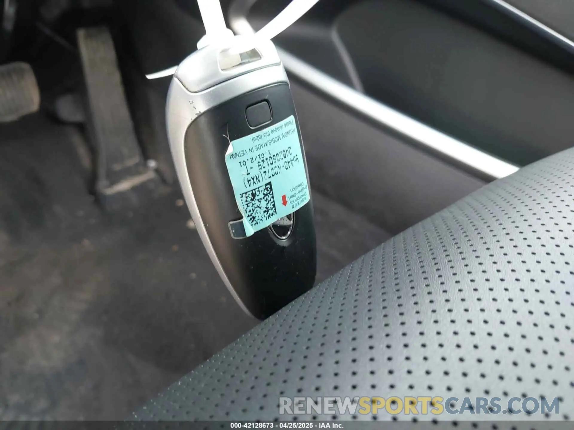 11 Фотография поврежденного автомобиля KM8JCCD18RU201968 HYUNDAI TUCSON HYBRID 2024