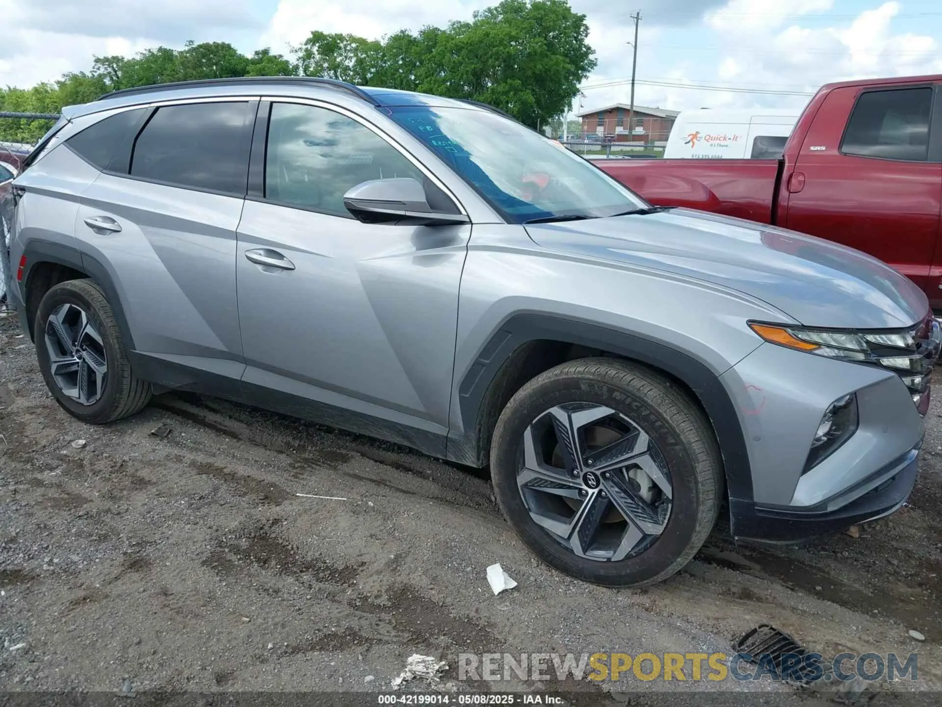 1 Photograph of a damaged car KM8JECD16RU195131 HYUNDAI TUCSON HYBRID 2024