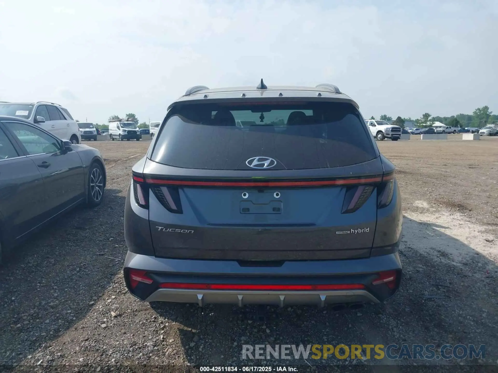 16 Photograph of a damaged car KM8JFCD19RU156109 HYUNDAI TUCSON HYBRID 2024