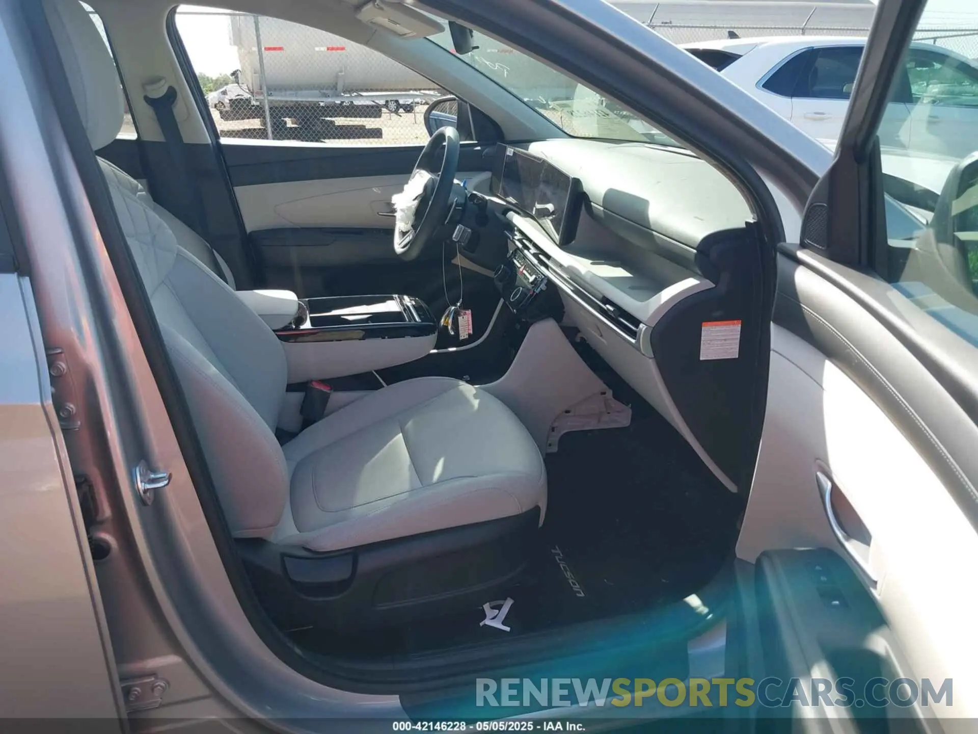 5 Photograph of a damaged car KM8JBDD11SU316426 HYUNDAI TUCSON HYBRID 2025