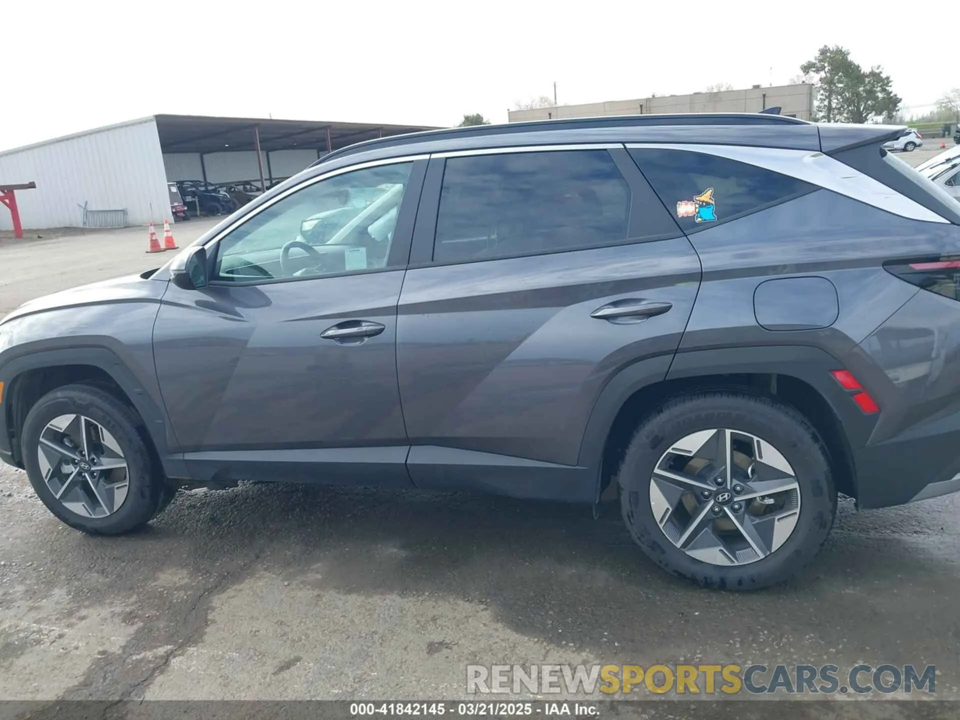 14 Photograph of a damaged car KM8JCDD14SU261256 HYUNDAI TUCSON HYBRID 2025