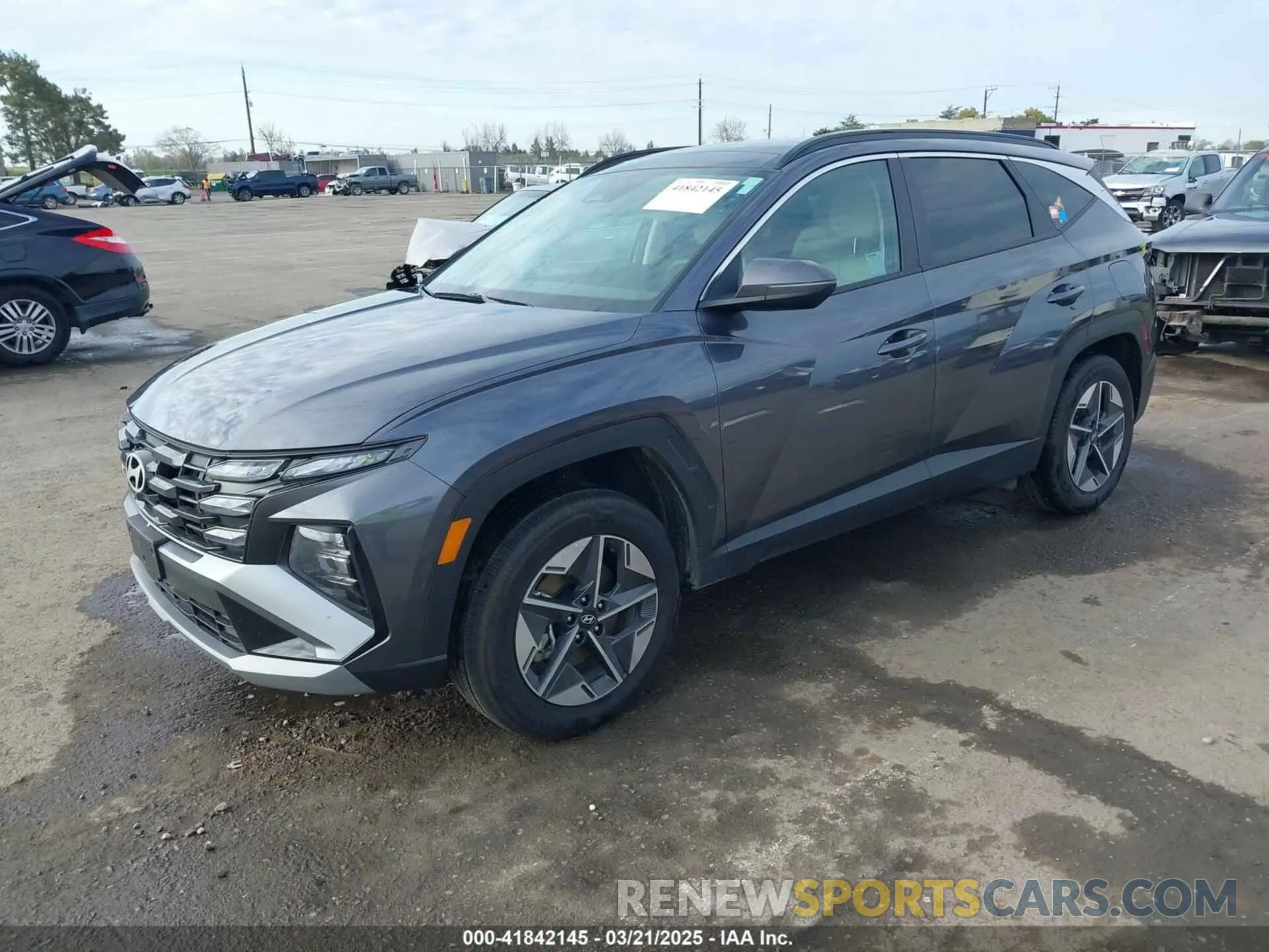 2 Photograph of a damaged car KM8JCDD14SU261256 HYUNDAI TUCSON HYBRID 2025
