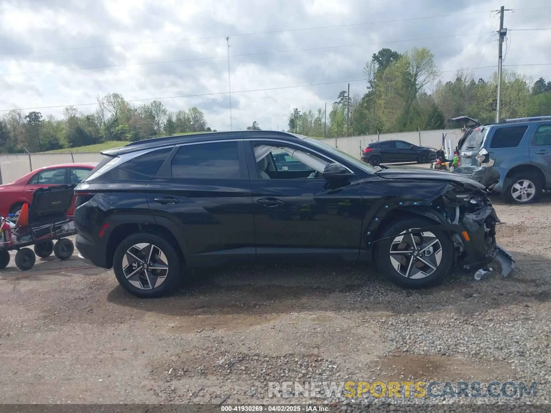 13 Photograph of a damaged car KM8JCDD16SU263123 HYUNDAI TUCSON HYBRID 2025