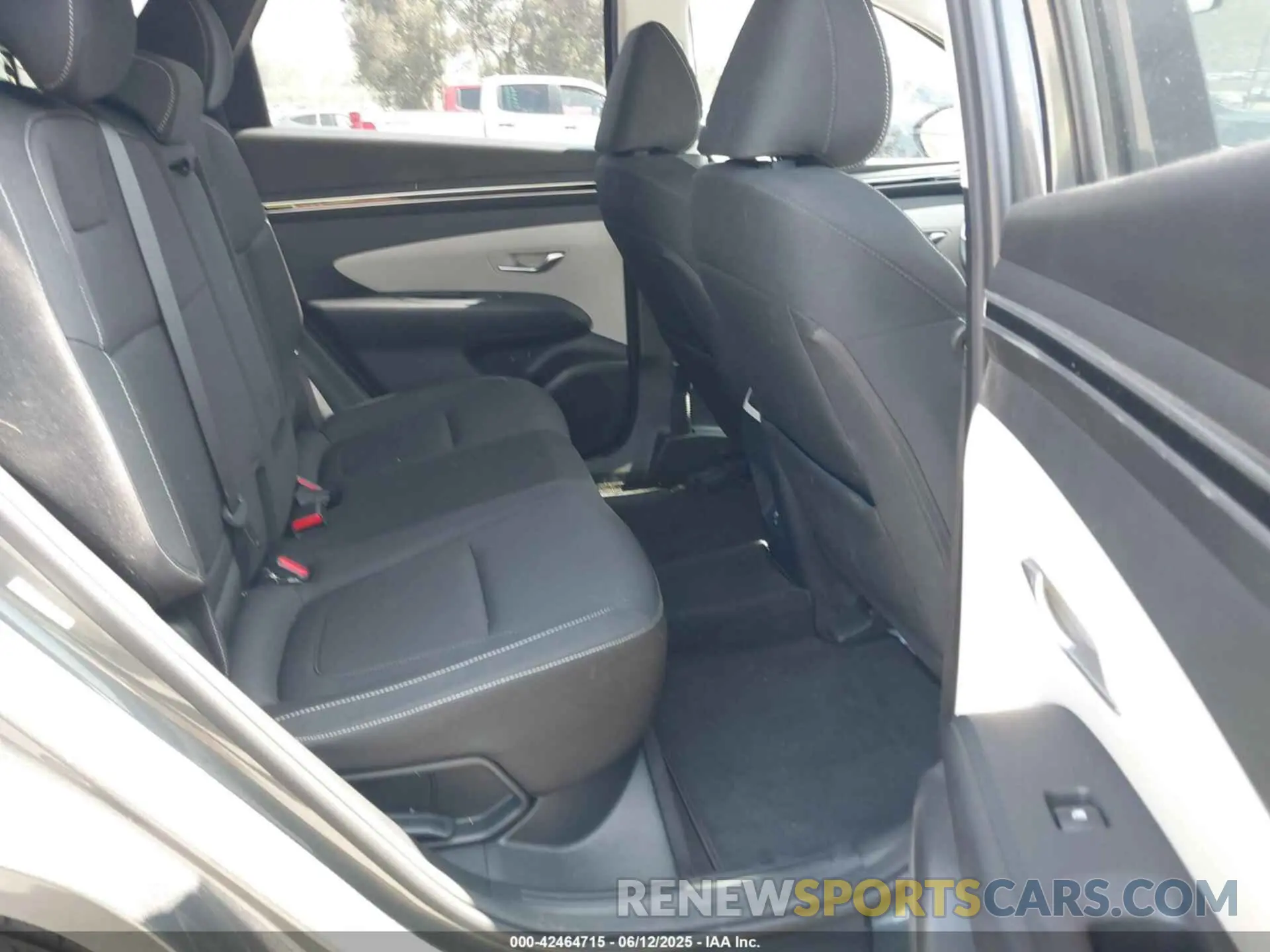 8 Photograph of a damaged car KM8JBDA26NU035823 HYUNDAI TUCSON PLUG-IN HYBRID 2022