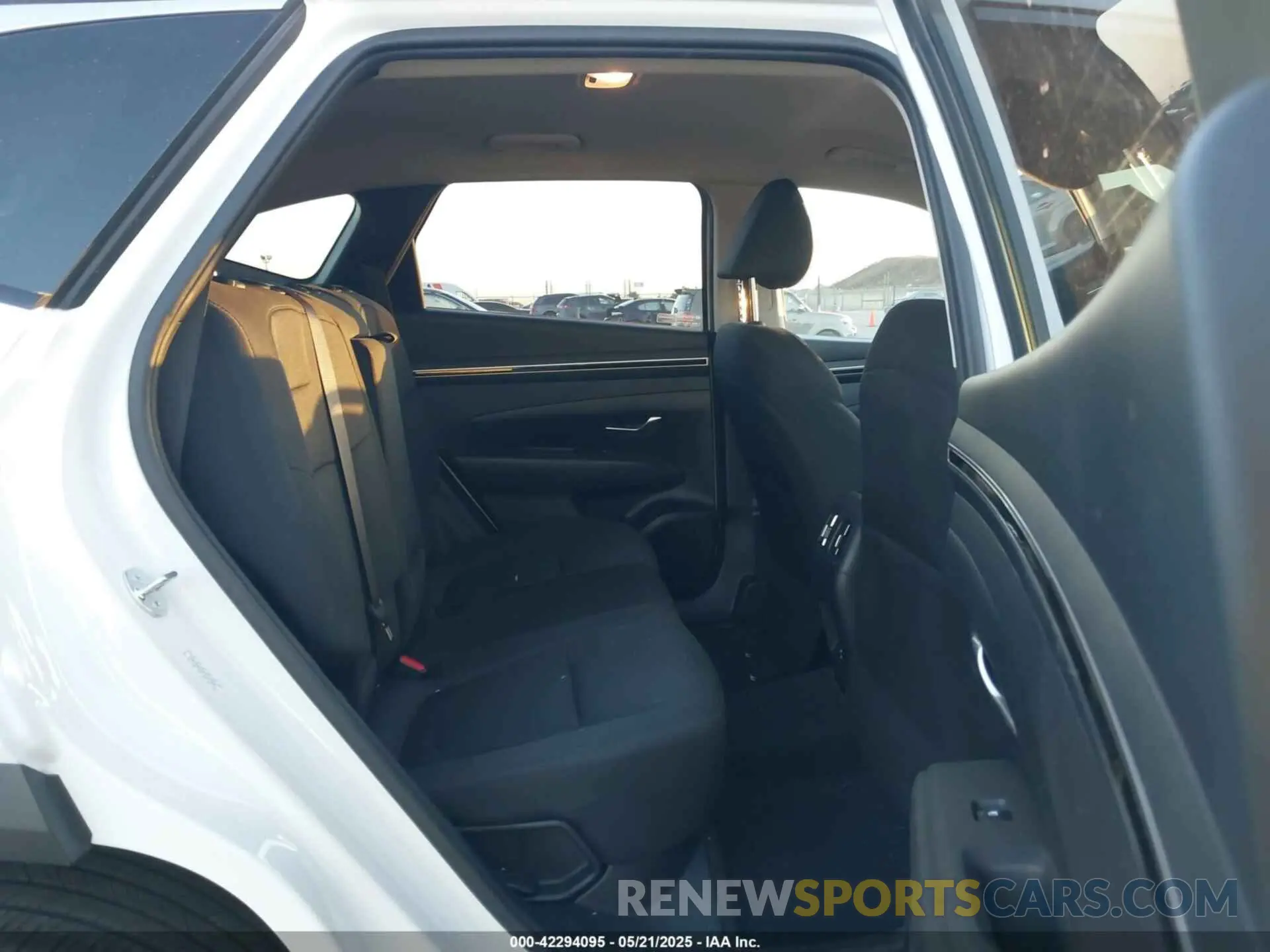 8 Фотография поврежденного автомобиля KM8JBDA24PU127385 HYUNDAI TUCSON PLUG-IN HYBRID 2023