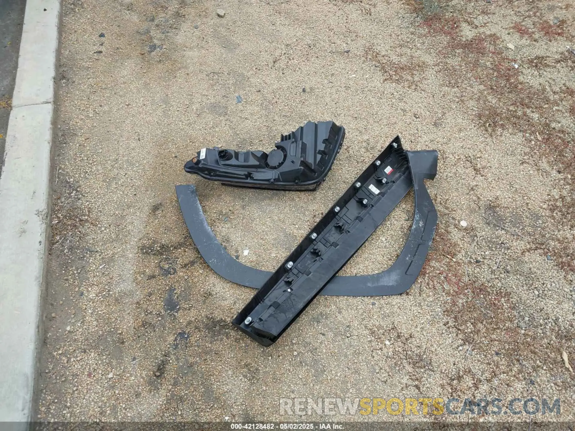 12 Фотография поврежденного автомобиля KM8JBDD2XRU147607 HYUNDAI TUCSON PLUG-IN HYBRID 2024