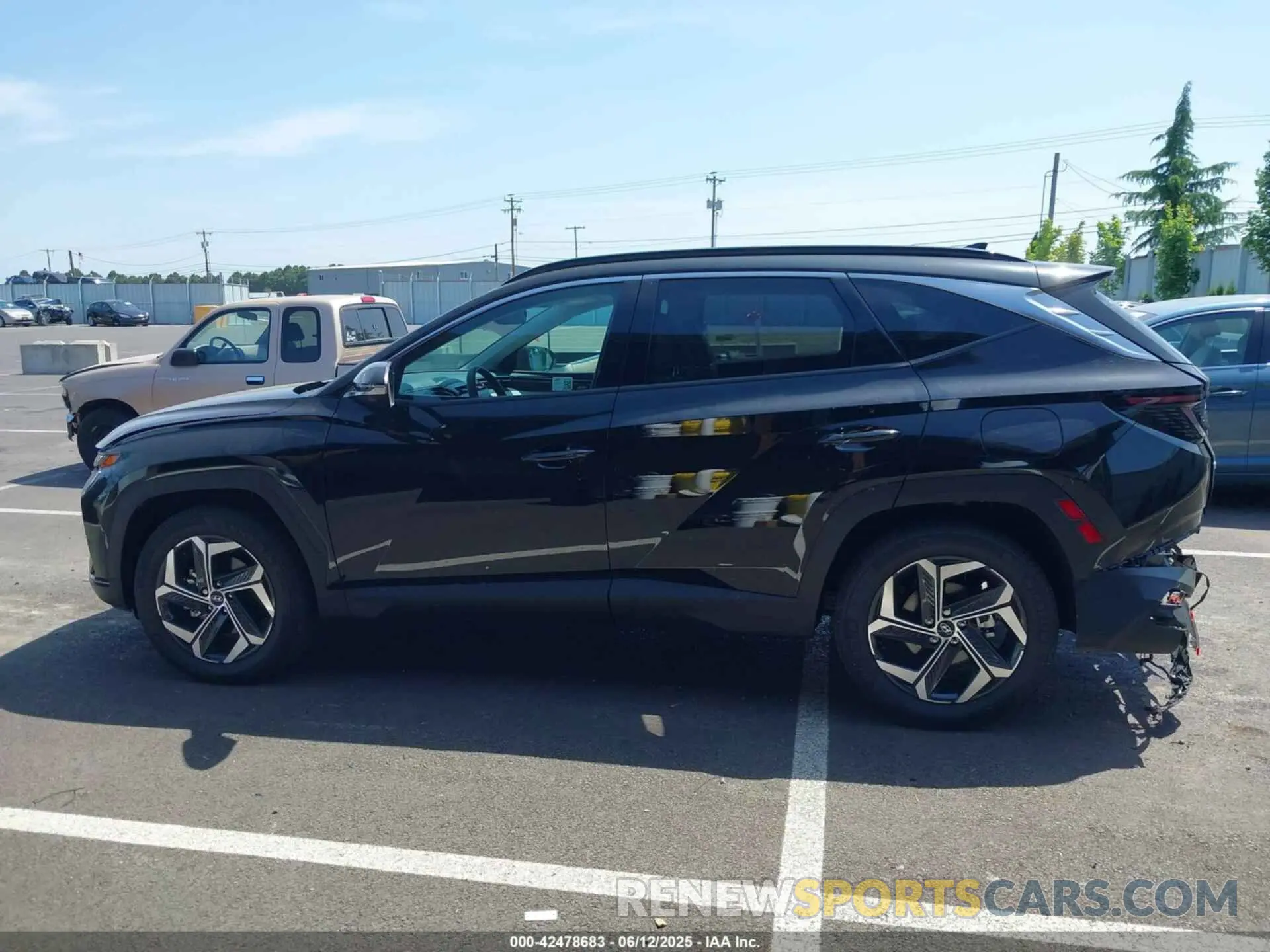 14 Photograph of a damaged car KM8JFDD27RU251248 HYUNDAI TUCSON PLUG-IN HYBRID 2024