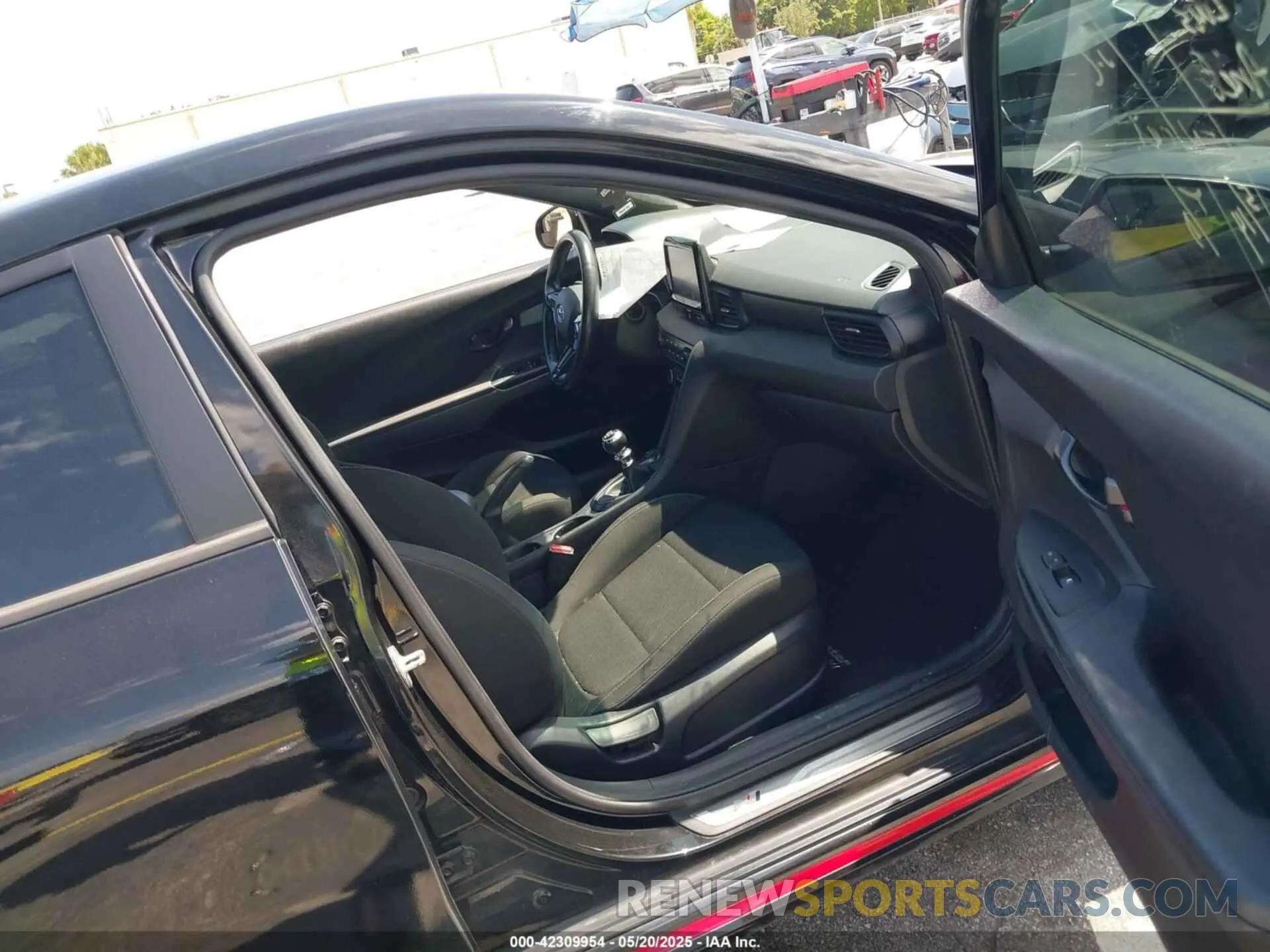5 Photograph of a damaged car KMHT36AH6KU003049 HYUNDAI VELOSTER 2019