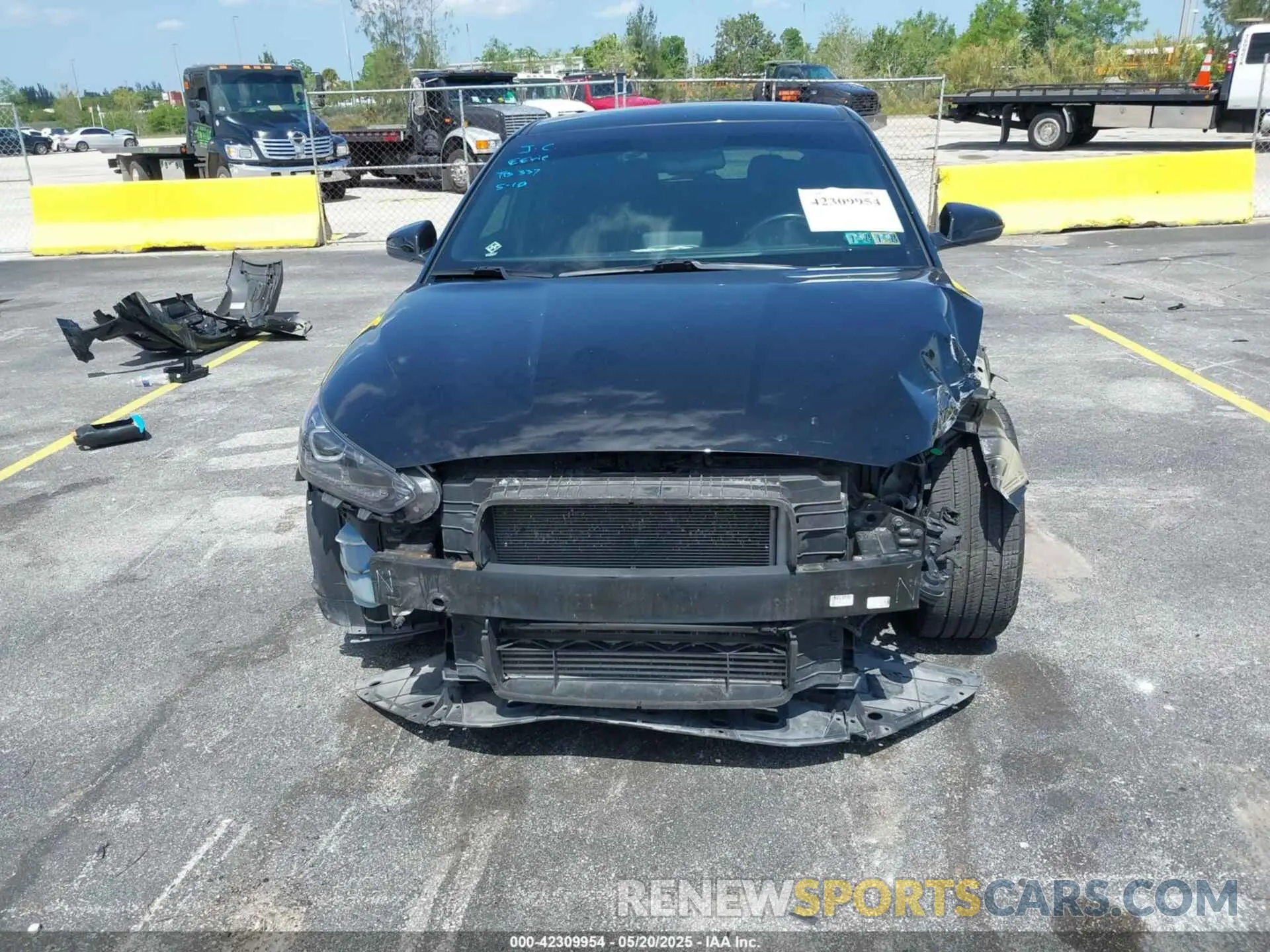 6 Photograph of a damaged car KMHT36AH6KU003049 HYUNDAI VELOSTER 2019