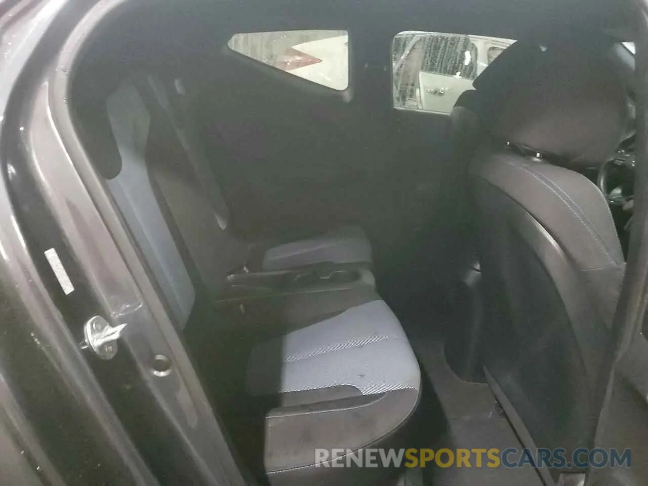 10 Photograph of a damaged car KMHTG6AF1KU017850 HYUNDAI VELOSTER 2019