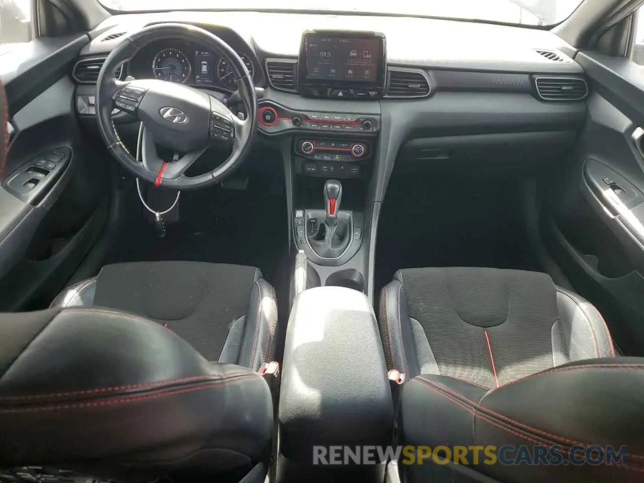 8 Фотография поврежденного автомобиля KMHTG6AF4KU005837 HYUNDAI VELOSTER 2019