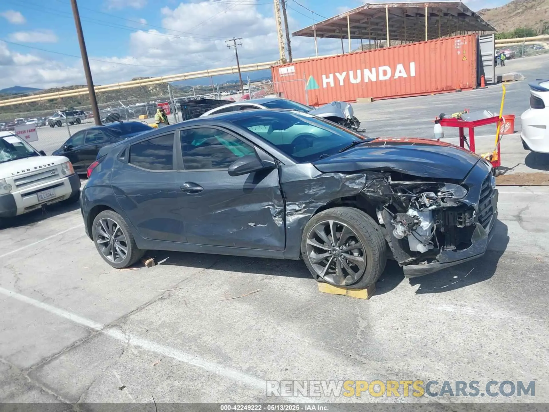 13 Photograph of a damaged car KMHTG6AF4KU009869 HYUNDAI VELOSTER 2019