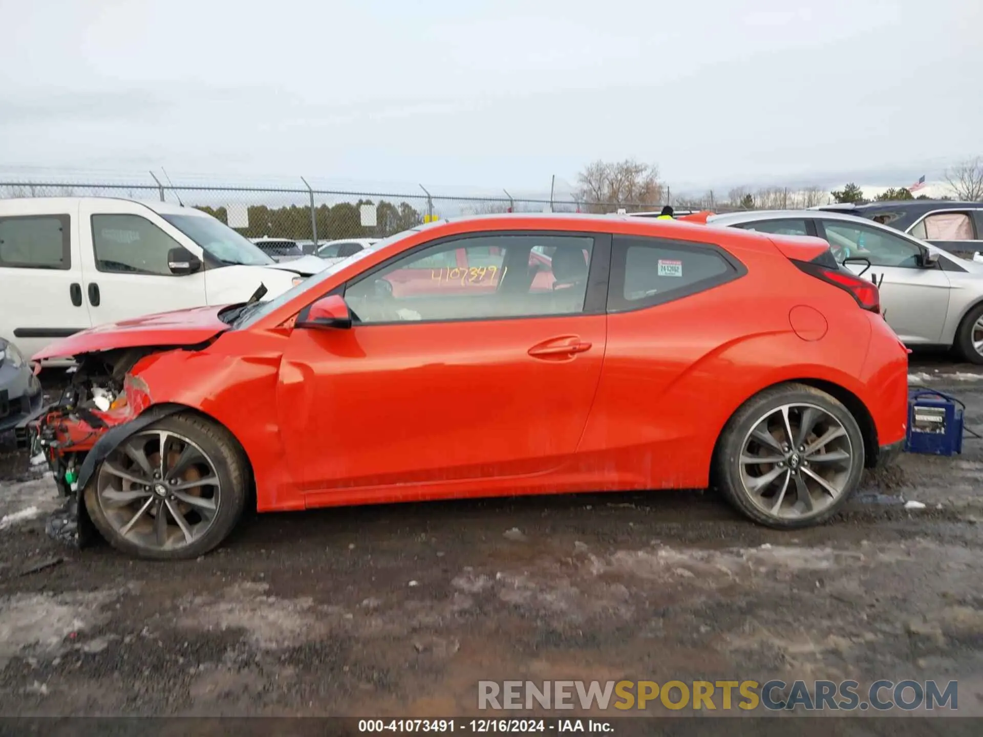 14 Photograph of a damaged car KMHTG6AF6KU005046 HYUNDAI VELOSTER 2019