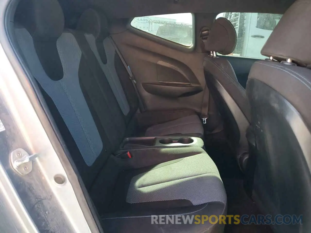 10 Photograph of a damaged car KMHTG6AF7KU018257 HYUNDAI VELOSTER 2019
