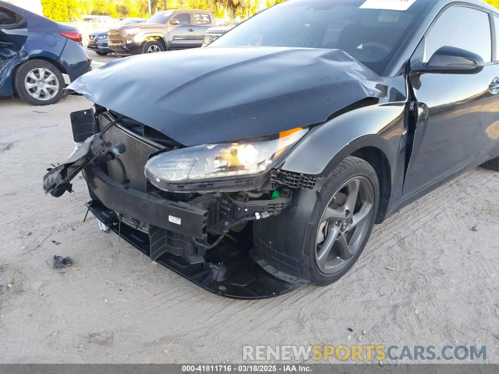 19 Фотография поврежденного автомобиля KMHTG6AF8KU005131 HYUNDAI VELOSTER 2019