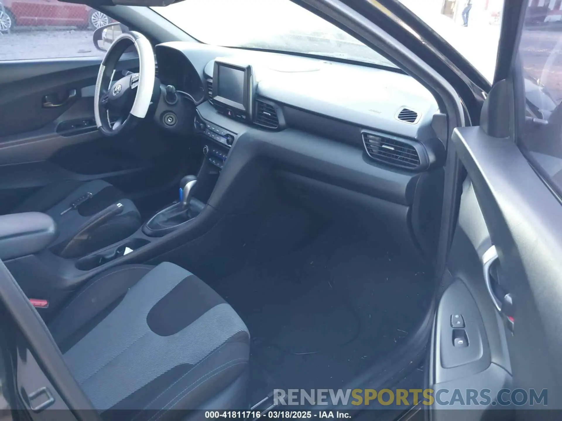 5 Фотография поврежденного автомобиля KMHTG6AF8KU005131 HYUNDAI VELOSTER 2019
