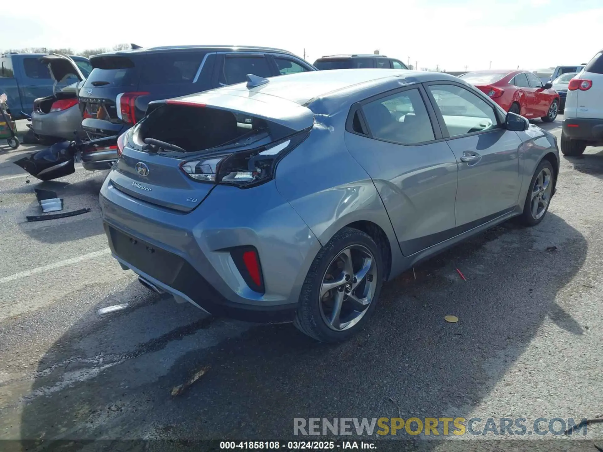 4 Photograph of a damaged car KMHTG6AF8KU010975 HYUNDAI VELOSTER 2019