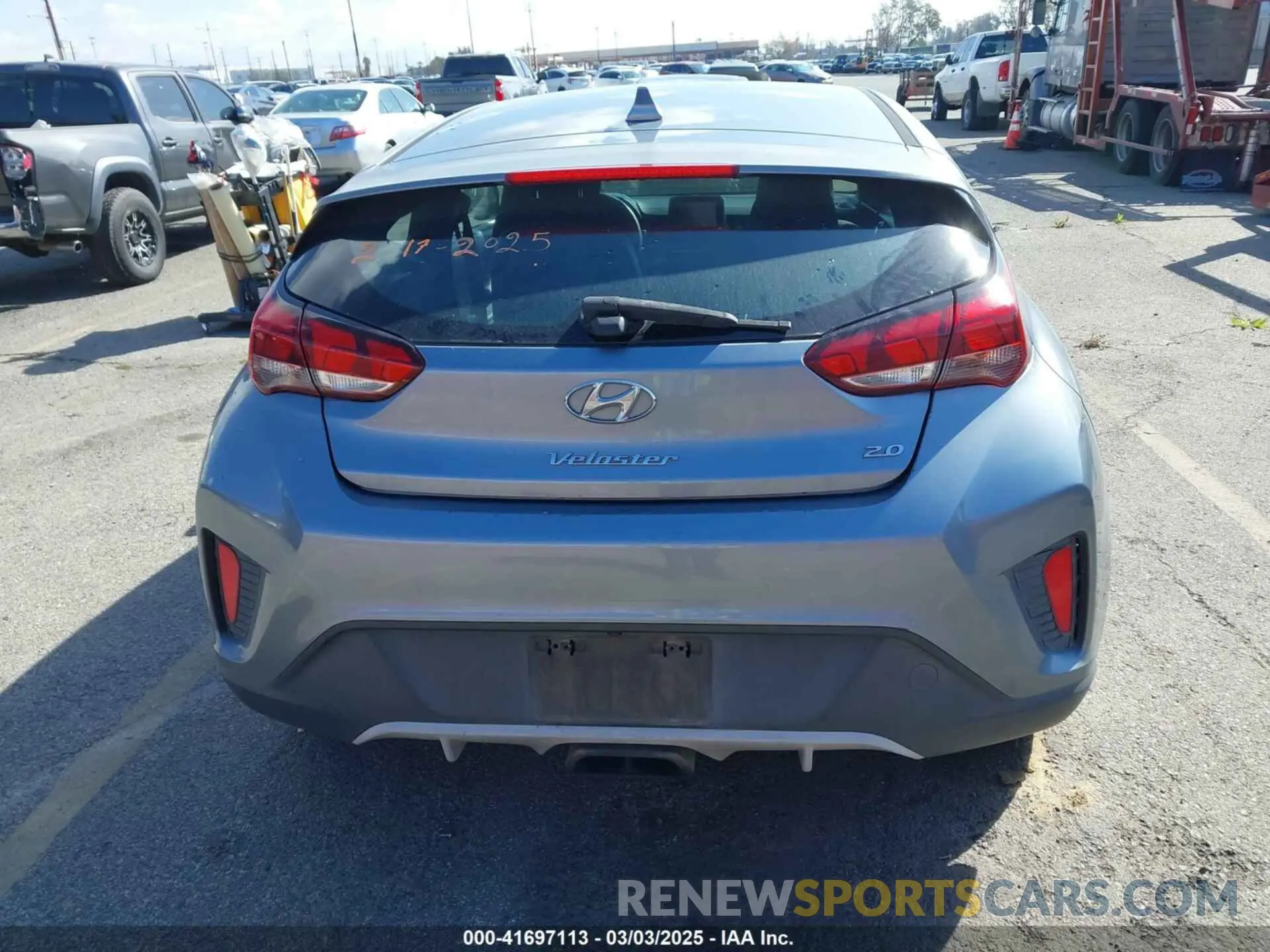 17 Фотография поврежденного автомобиля KMHTG6AF8KU019854 HYUNDAI VELOSTER 2019