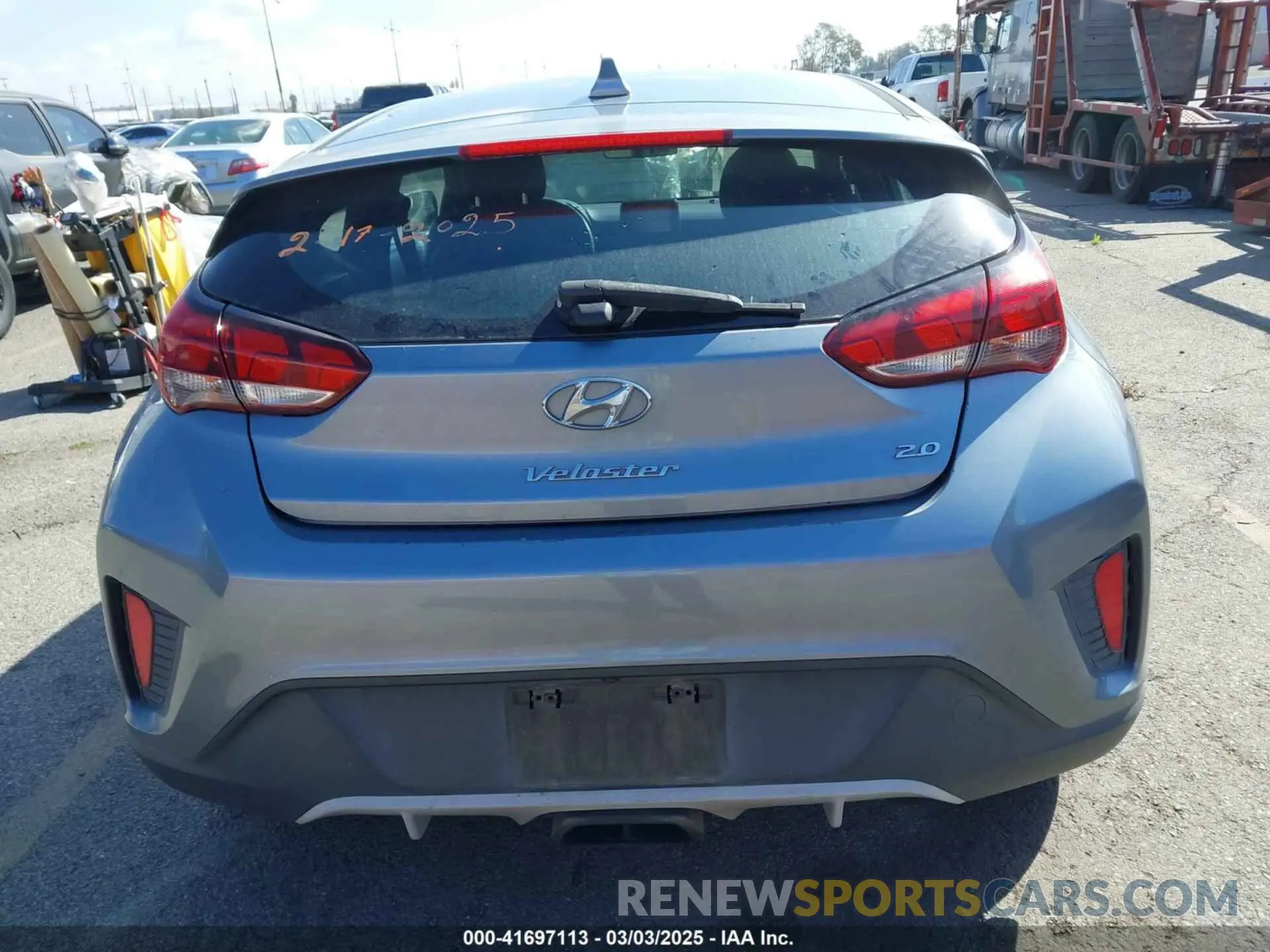 18 Фотография поврежденного автомобиля KMHTG6AF8KU019854 HYUNDAI VELOSTER 2019