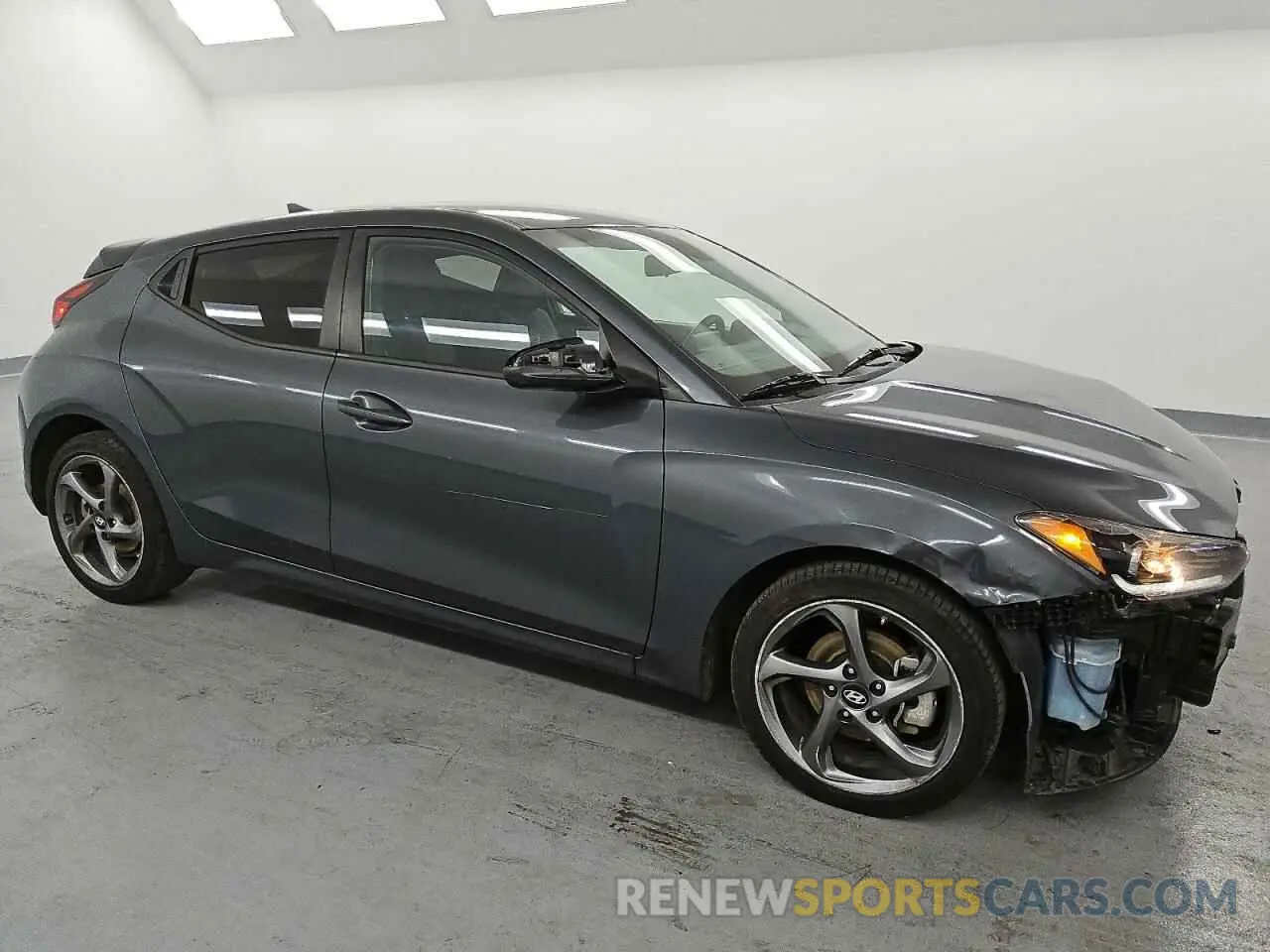 4 Photograph of a damaged car KMHTG6AF9KU019944 HYUNDAI VELOSTER 2019