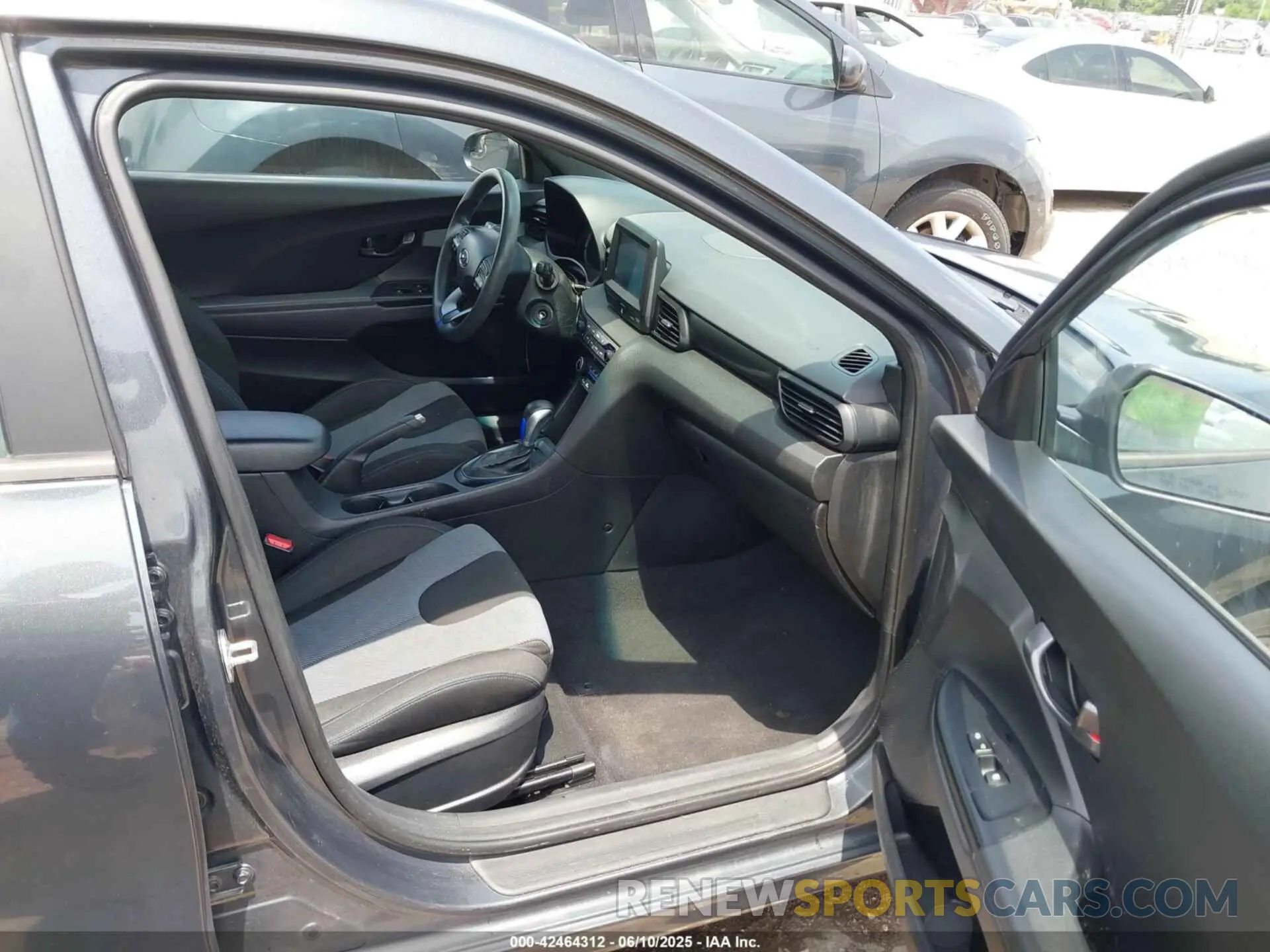 5 Фотография поврежденного автомобиля KMHTG6AF9KU020012 HYUNDAI VELOSTER 2019