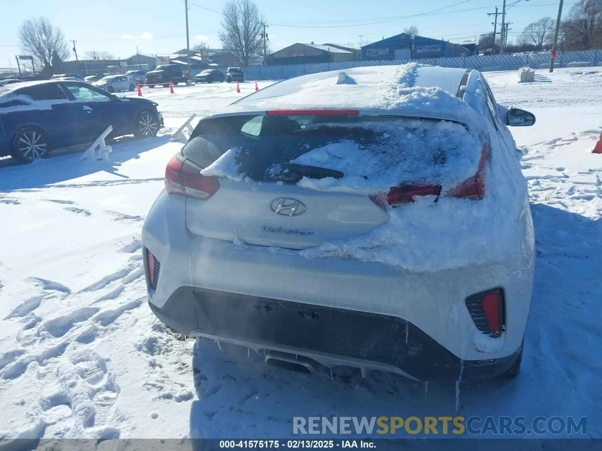 16 Photograph of a damaged car KMHTG6AFXKU018415 HYUNDAI VELOSTER 2019