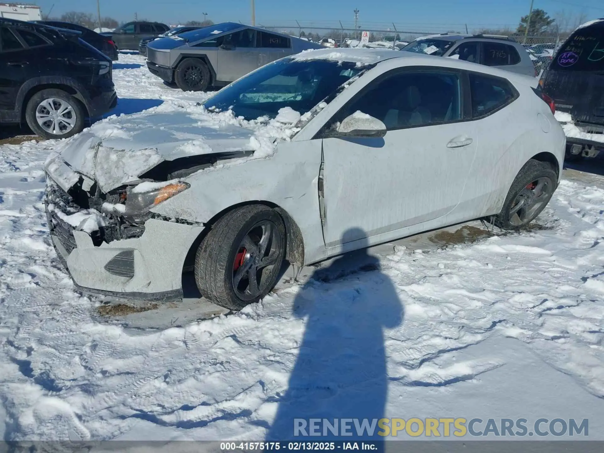2 Photograph of a damaged car KMHTG6AFXKU018415 HYUNDAI VELOSTER 2019