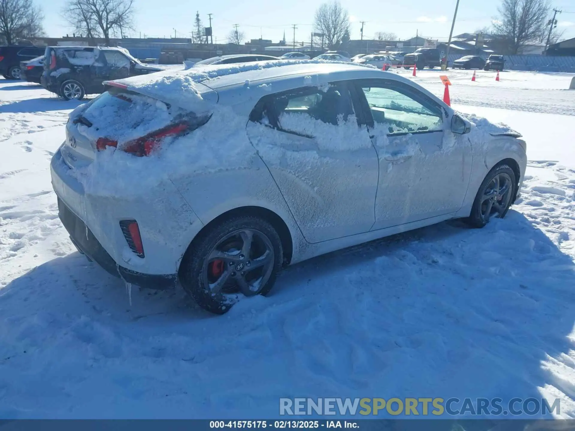 4 Photograph of a damaged car KMHTG6AFXKU018415 HYUNDAI VELOSTER 2019
