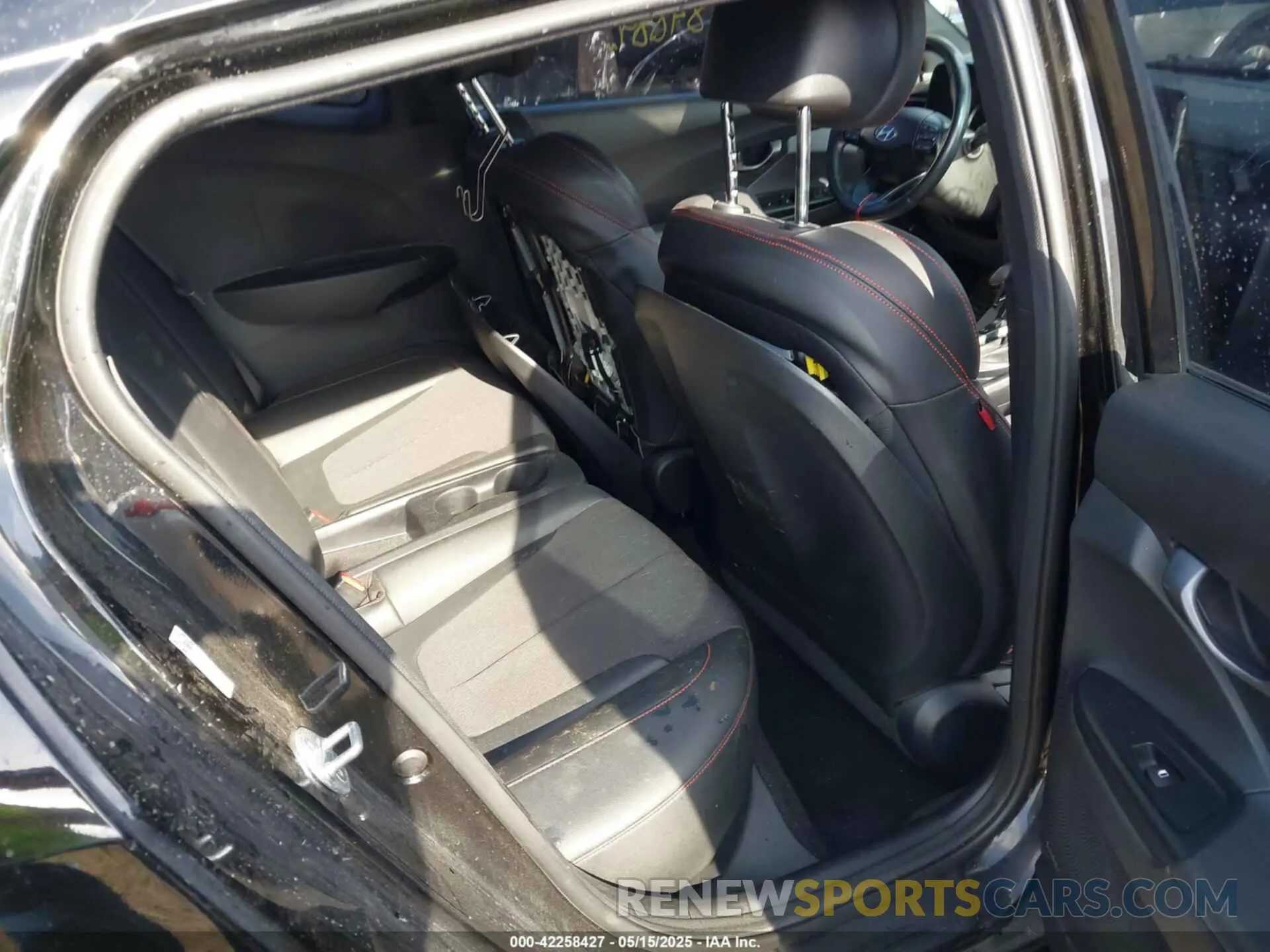 8 Photograph of a damaged car KMHTH6AB3KU012708 HYUNDAI VELOSTER 2019