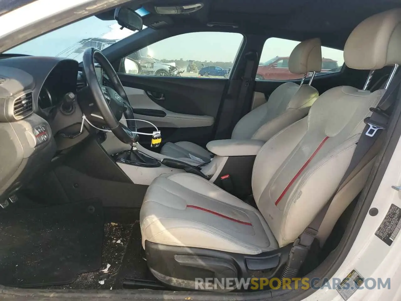 7 Photograph of a damaged car KMHTH6AB4KU009686 HYUNDAI VELOSTER 2019