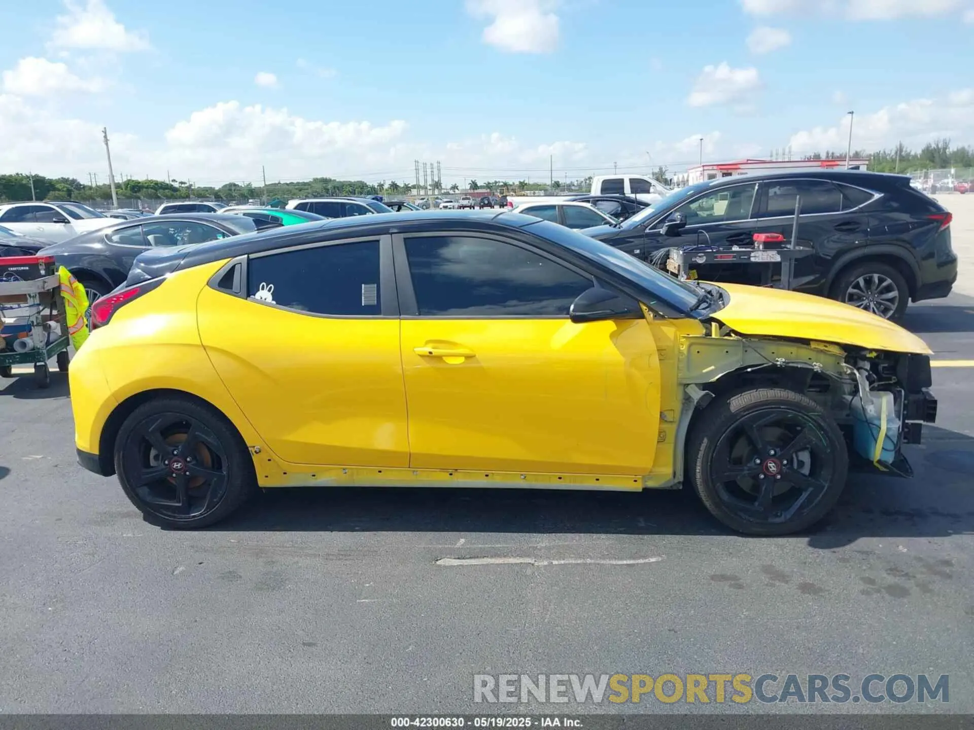 14 Photograph of a damaged car KMHTH6AB8KU005978 HYUNDAI VELOSTER 2019