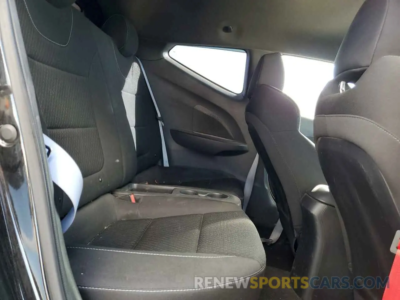 10 Photograph of a damaged car KMHT36AH6LU005983 HYUNDAI VELOSTER 2020