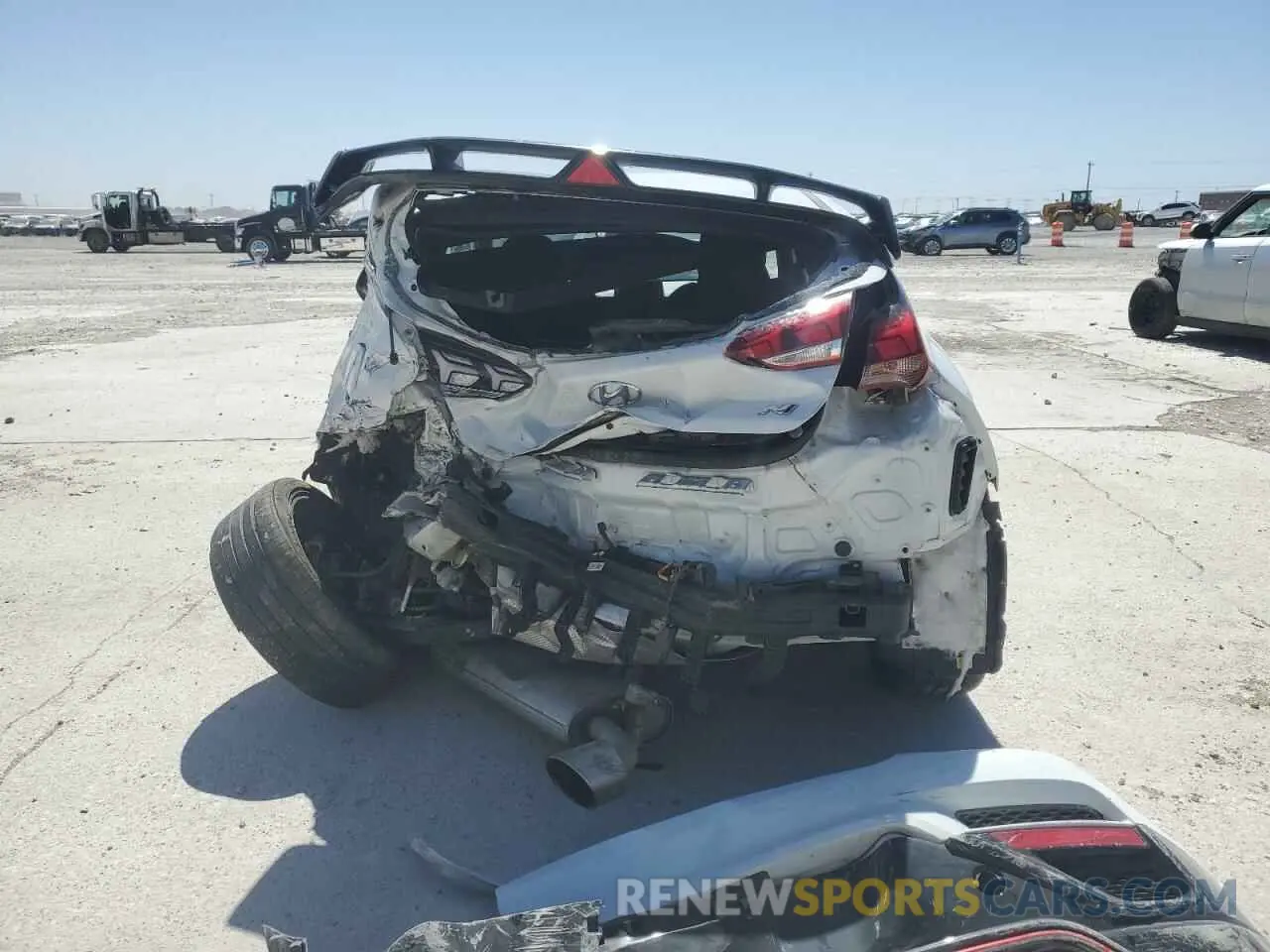 6 Photograph of a damaged car KMHT36AH7LU008410 HYUNDAI VELOSTER 2020